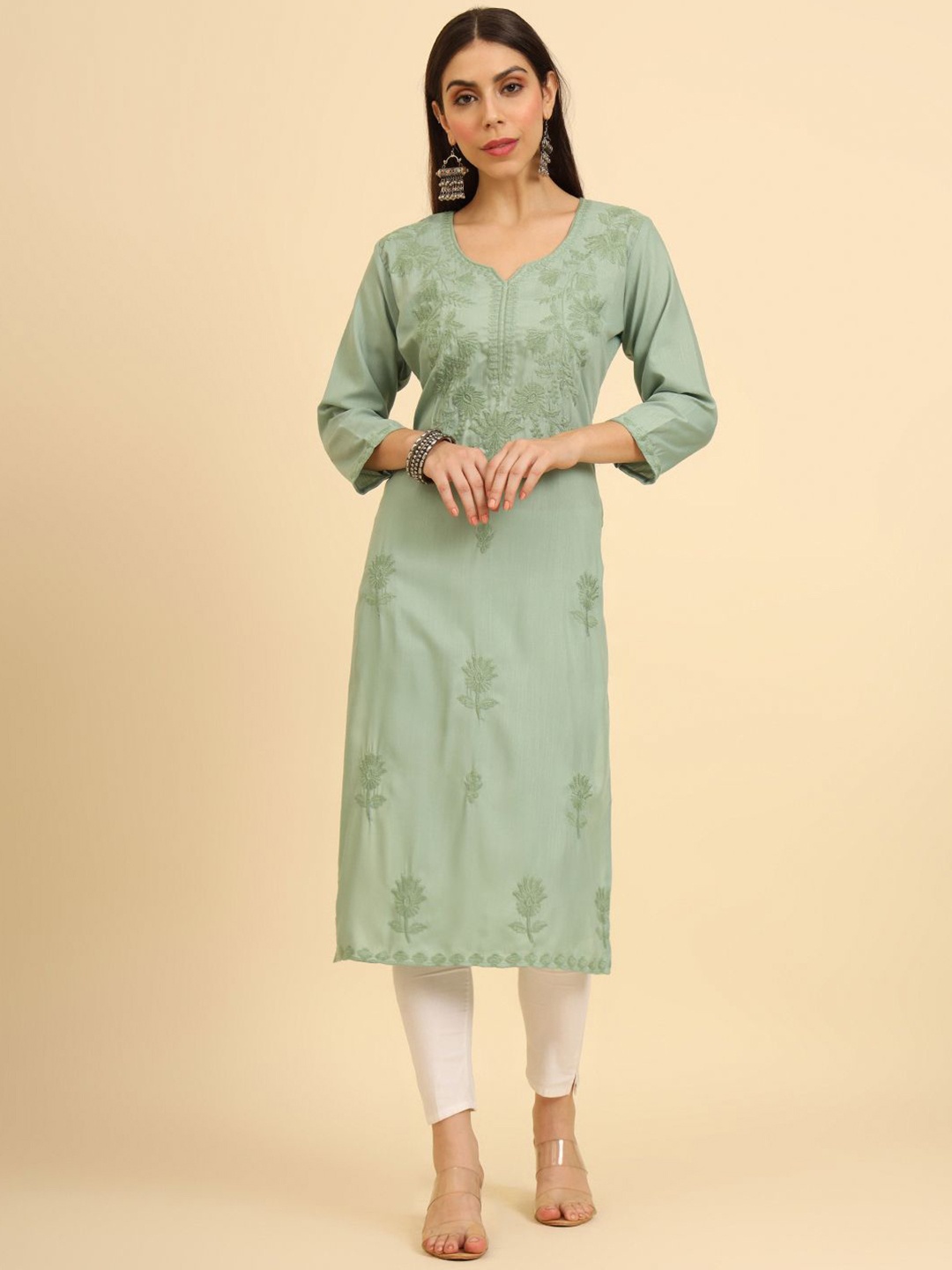 

VAIRAGEE Women Tribal Embroidered Flared Sleeves Gotta Patti Kurta, Olive