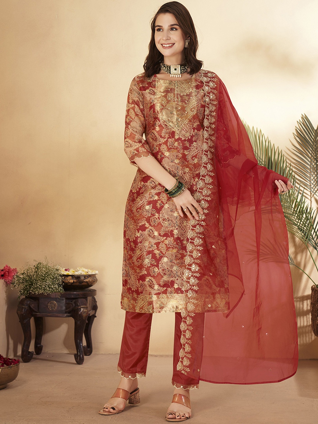 

Anouk Floral Embroidered Regular Thread Work Straight Kurta With Trousers & Dupatta, Red
