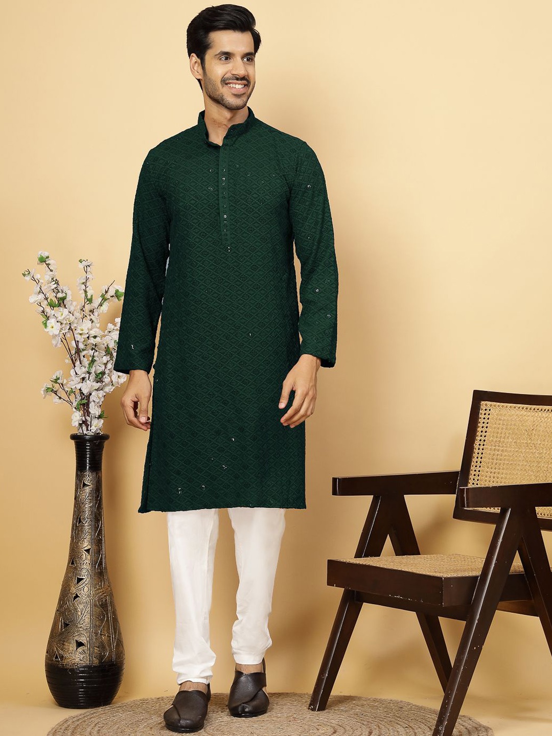

FABINALIV Ethnic Motifs Embroidered Sequined Pure Cotton Kurta, Green