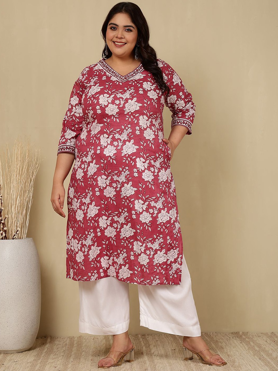 

GULMOHAR JAIPUR Plus Size Floral Printed Jaipur Cotton Straight Kurta, Red