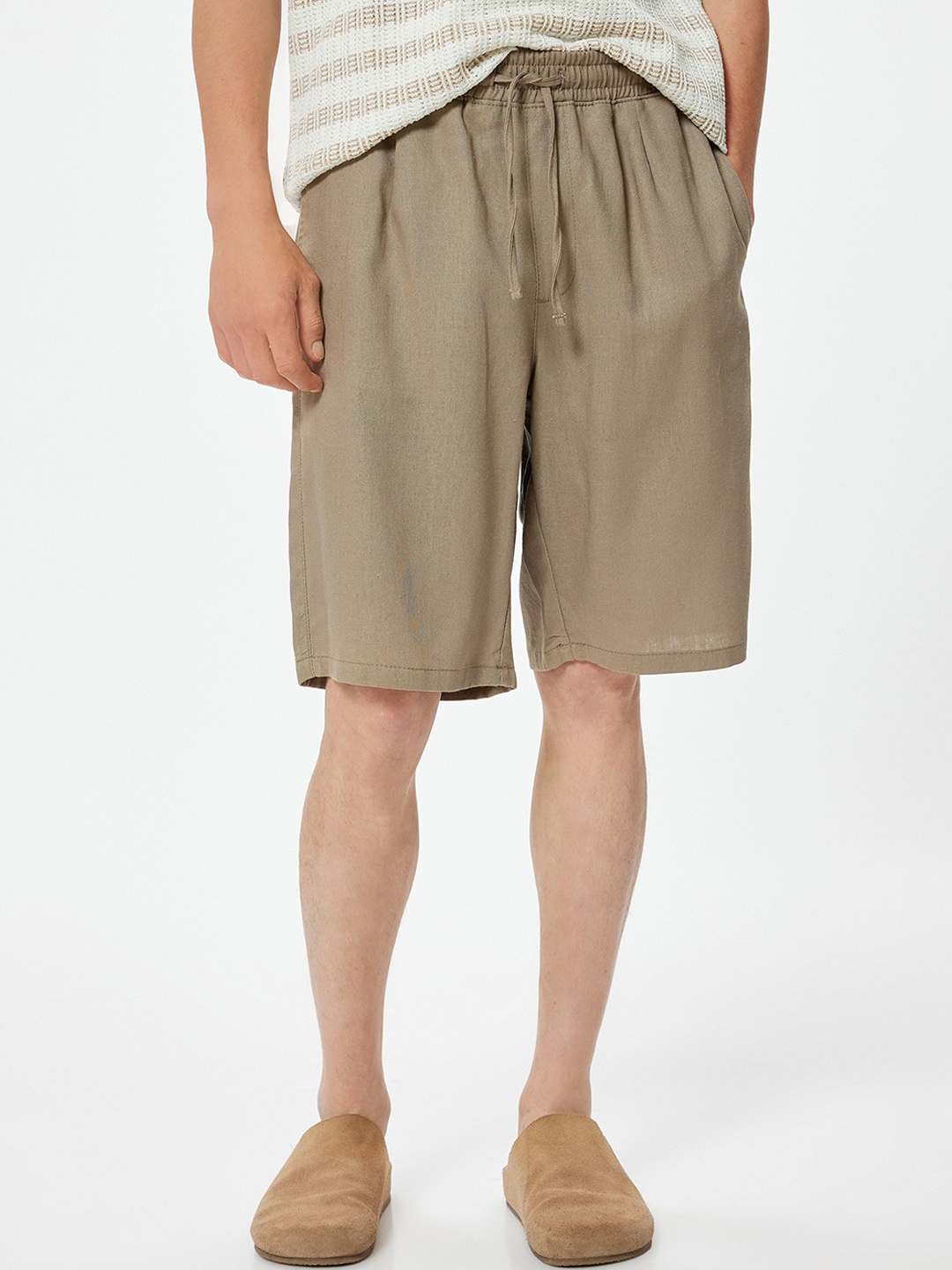 

Koton Men Linen Shorts, Grey