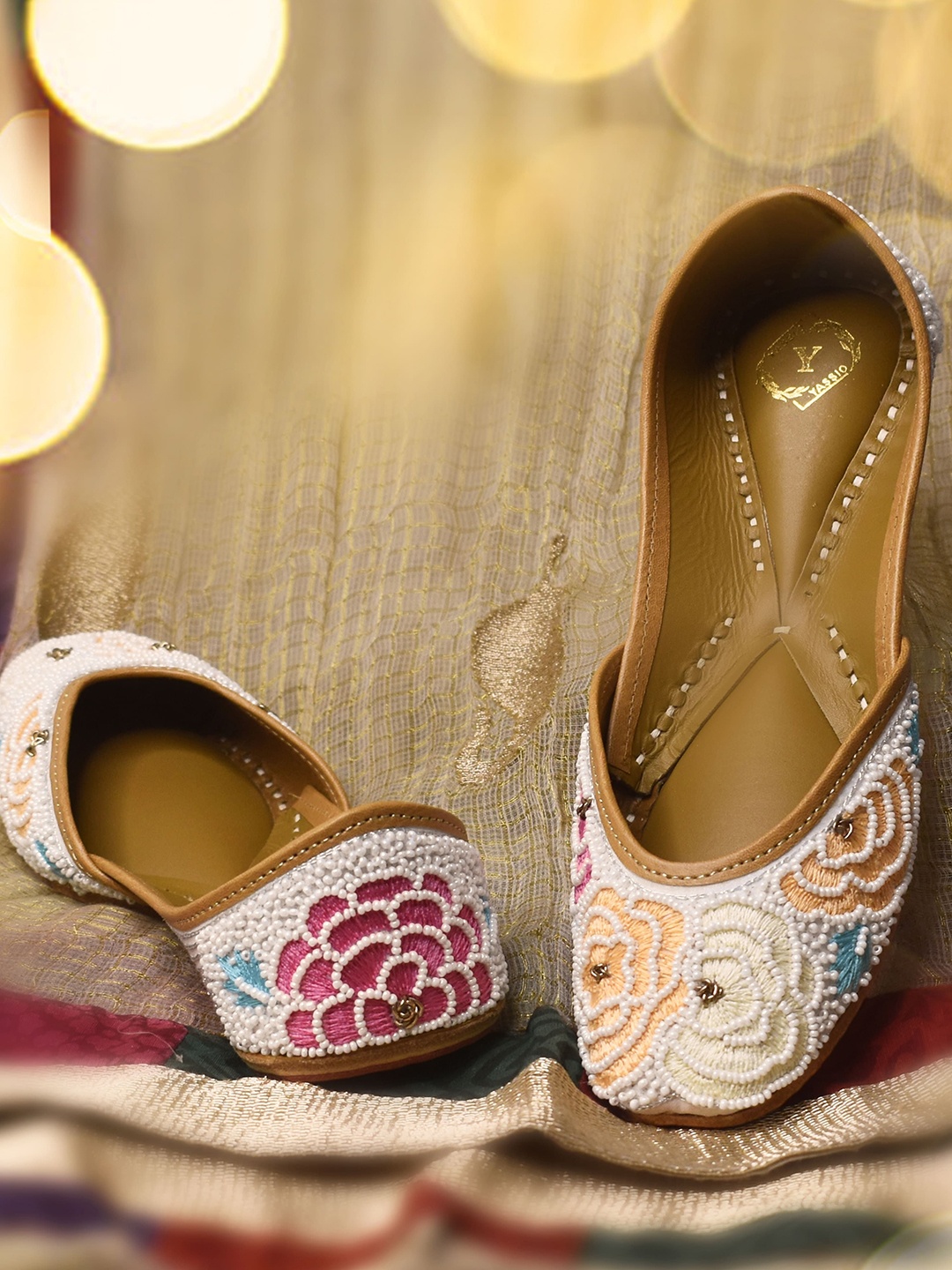 

YASSIO Embellished Round Toe Ahlam Jutti Mojaris, White