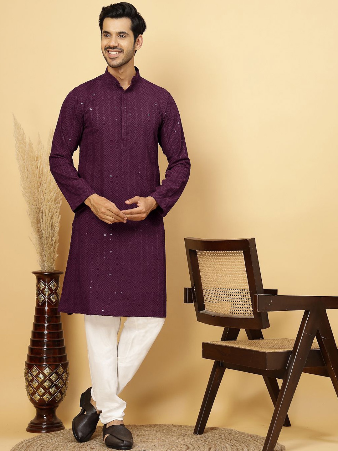 

FABINALIV Ethnic Motifs Embroidered Sequined Pure Cotton Kurta, Burgundy