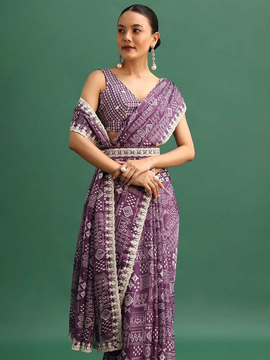 

KALKI Fashion Floral Satin Saree, Purple