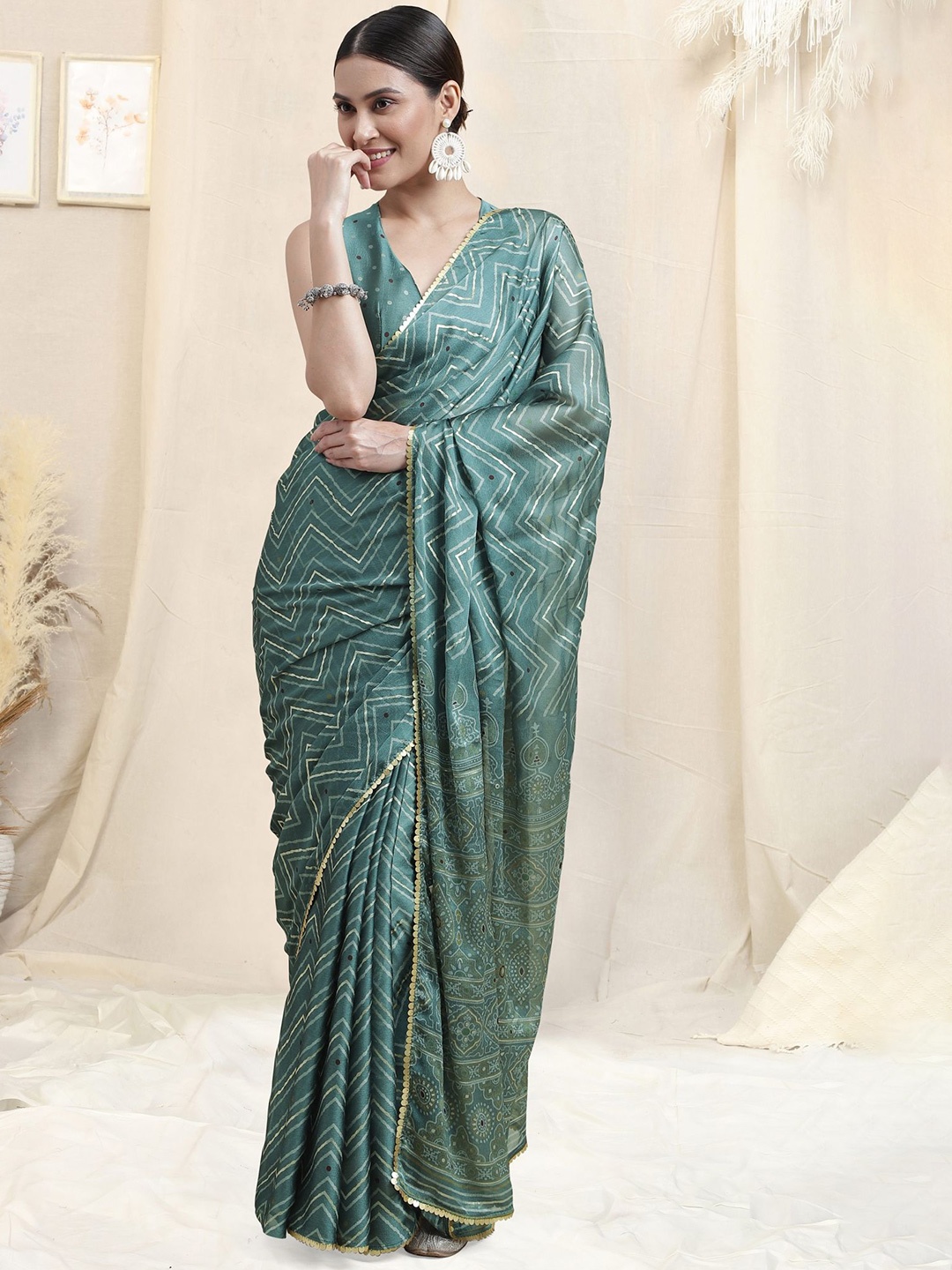 

MIRCHI FASHION Sequinned Ready to Wear Saree, Teal