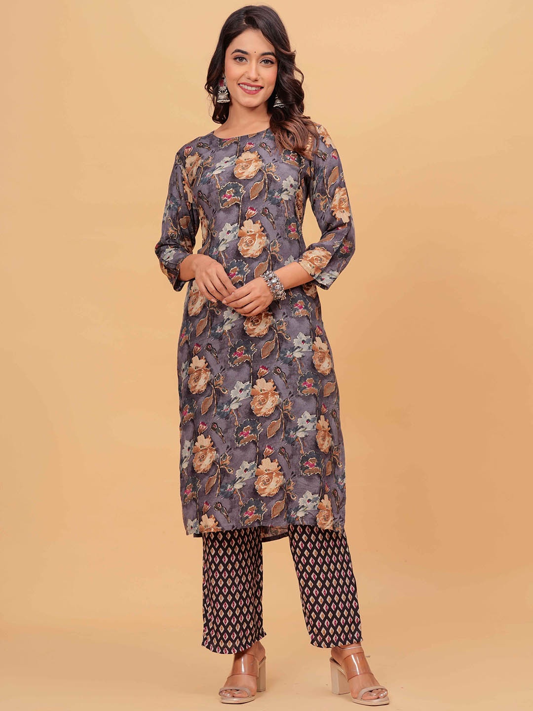 

JAFFRY EMBROIDERY Floral Printed Kurta with Trousers, Grey