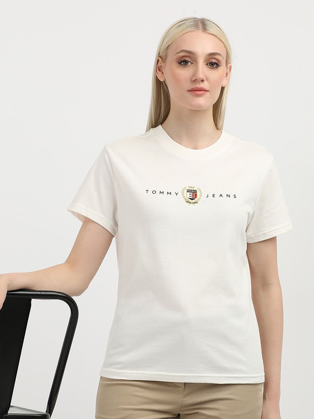 

Tommy Hilfiger Women Typography Printed Round Neck Cotton T-Shirt, Off white