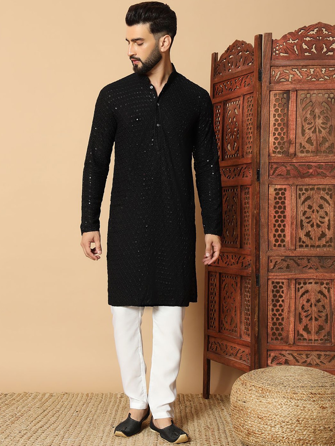 

FoxDX Floral Embroidered Mandarin Collar Chukankari Straight Kurta, Black