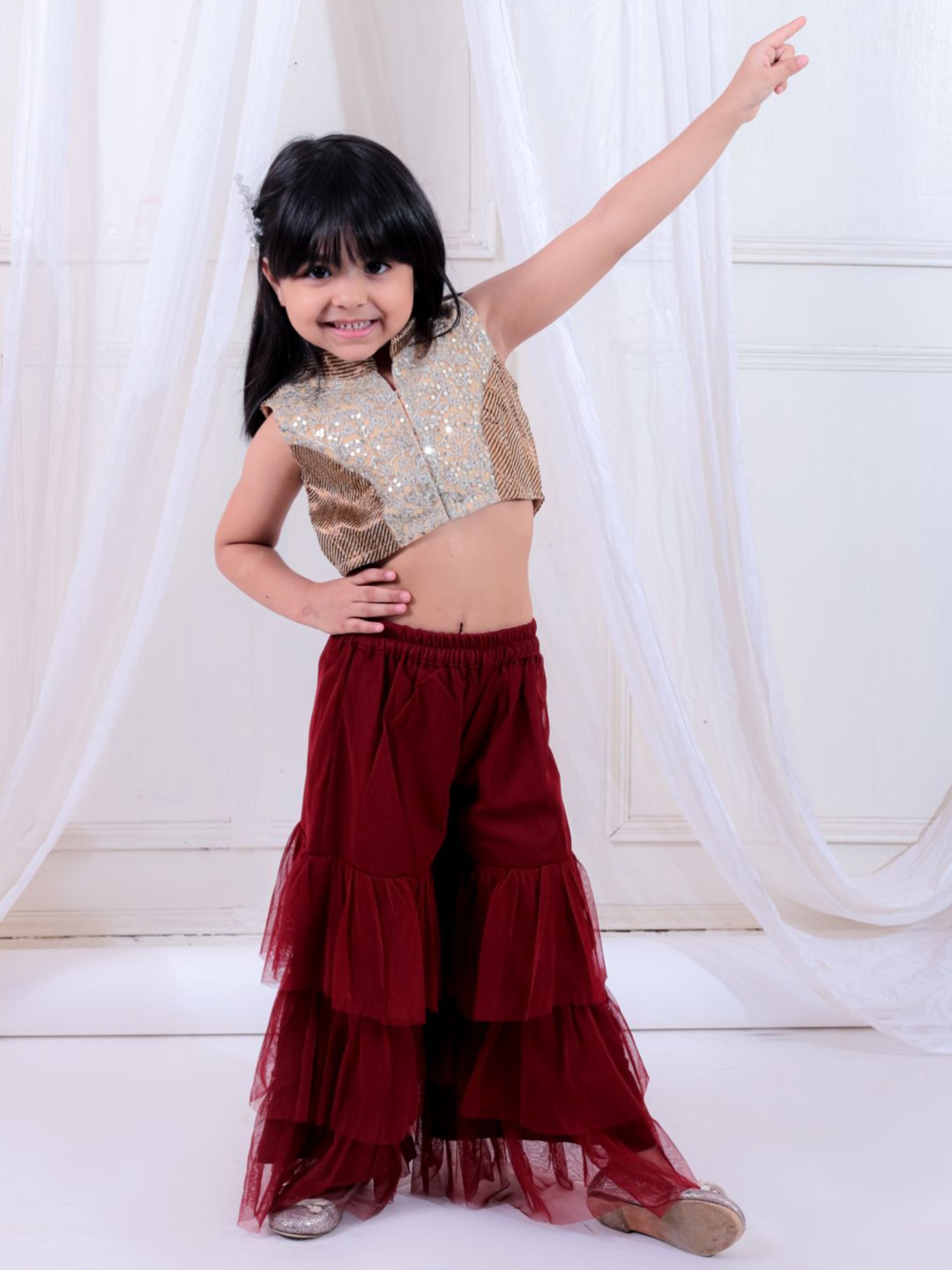 

Twisha Girls Embellished Mandarin Collar Crop Top With Sharara, Gold