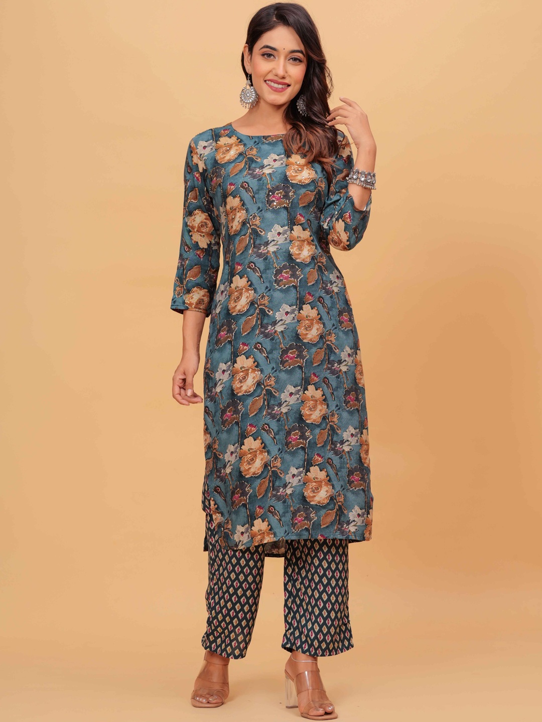 

JAFFRY EMBROIDERY Floral Printed Straight Kurta with Trousers, Blue