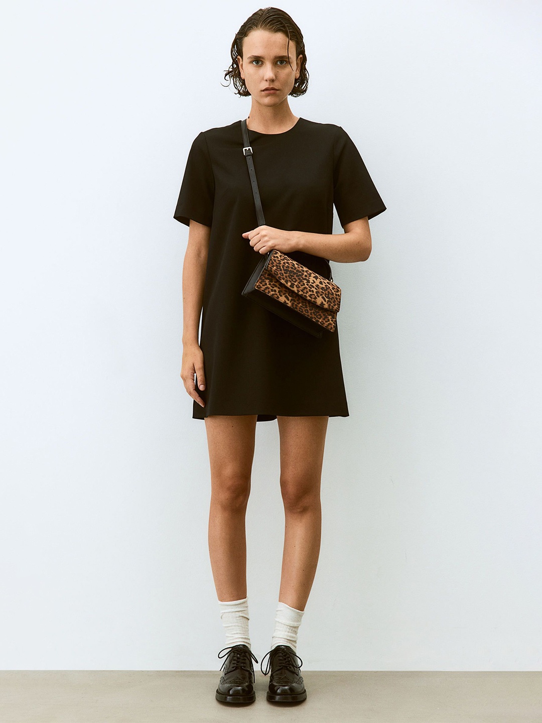

H&M Round Neck T-shirt Mini Dresses, Black