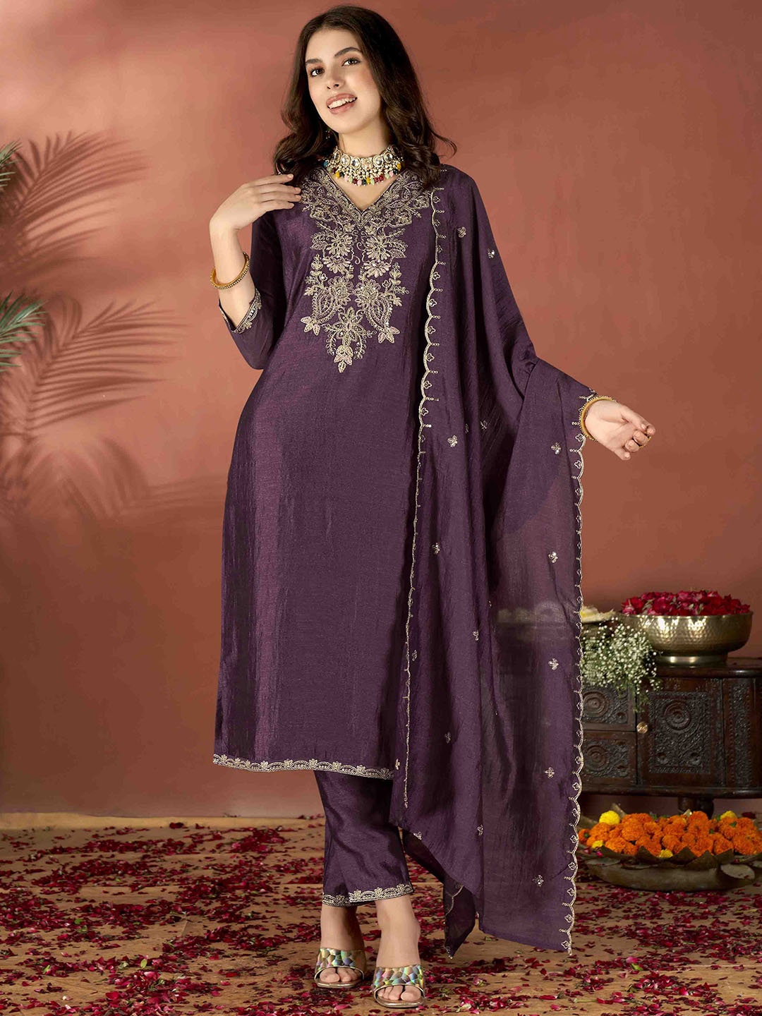 

Anouk Ethnic Motifs Embroidered Regular Thread Work Straight Kurta With Trousers & Dupatta, Lavender