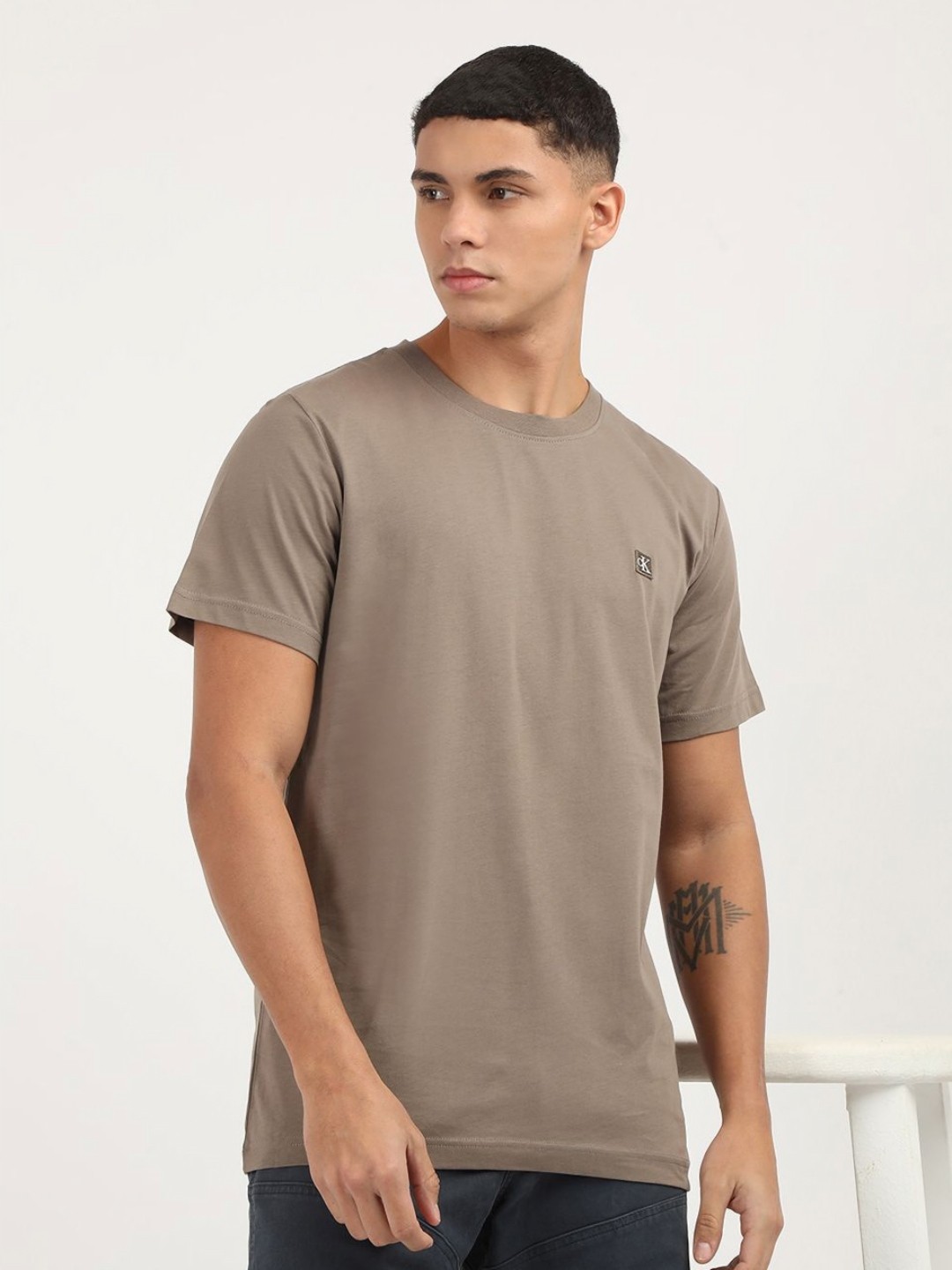 

Calvin Klein Jeans Men Pockets T-shirt, Brown