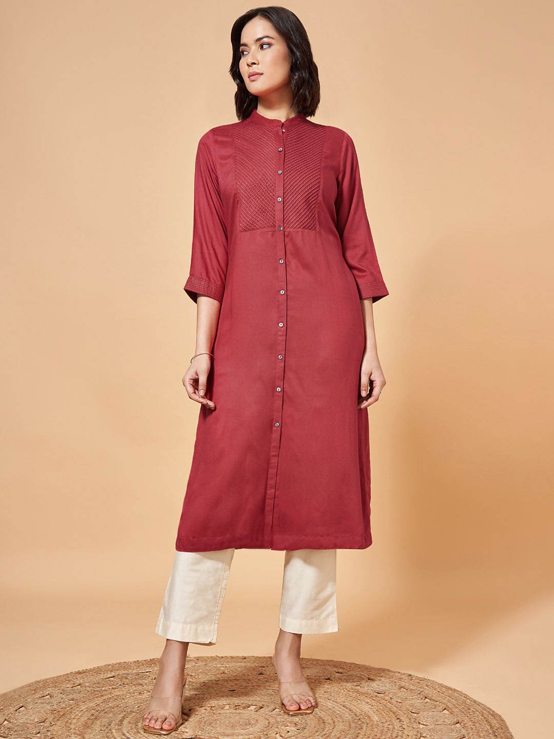 

Marigold Lane Mandarin Collar Straight Kurta, Red