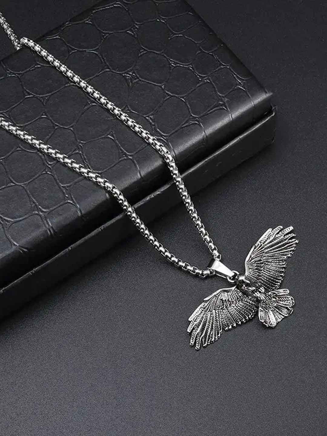 

KRENOZ Men Silver-Plated Stainless Steel Chain