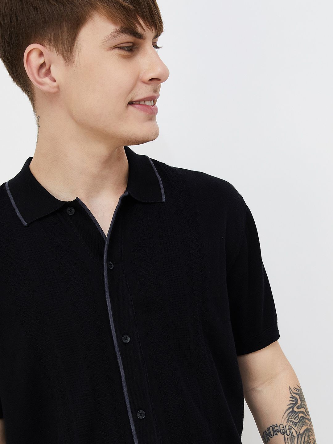 

Fame Forever by Lifestyle Men Spread Collar Solid Cotton Casual Shirt, Black