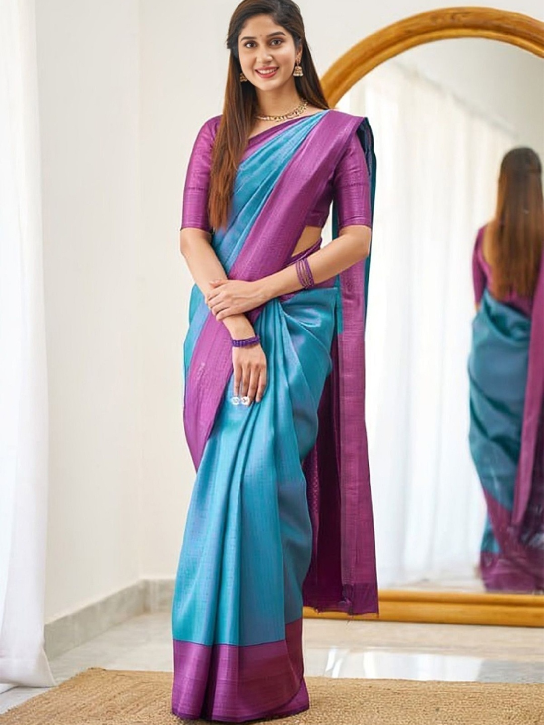 

APNISHA Woven Design Zari Pure Silk Saree, Turquoise blue