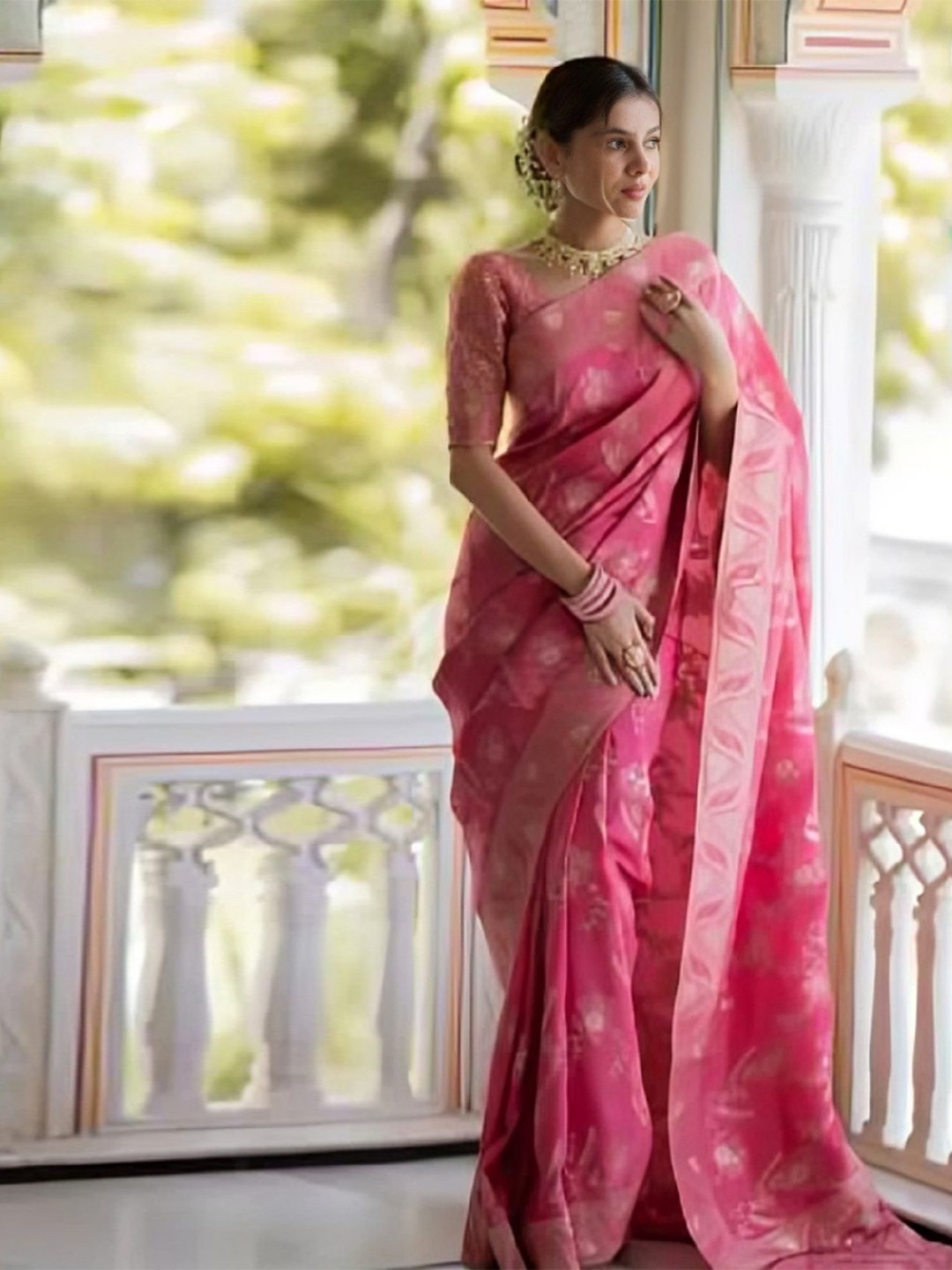 

APNISHA Woven Design Zari Pure Silk Saree, Coral