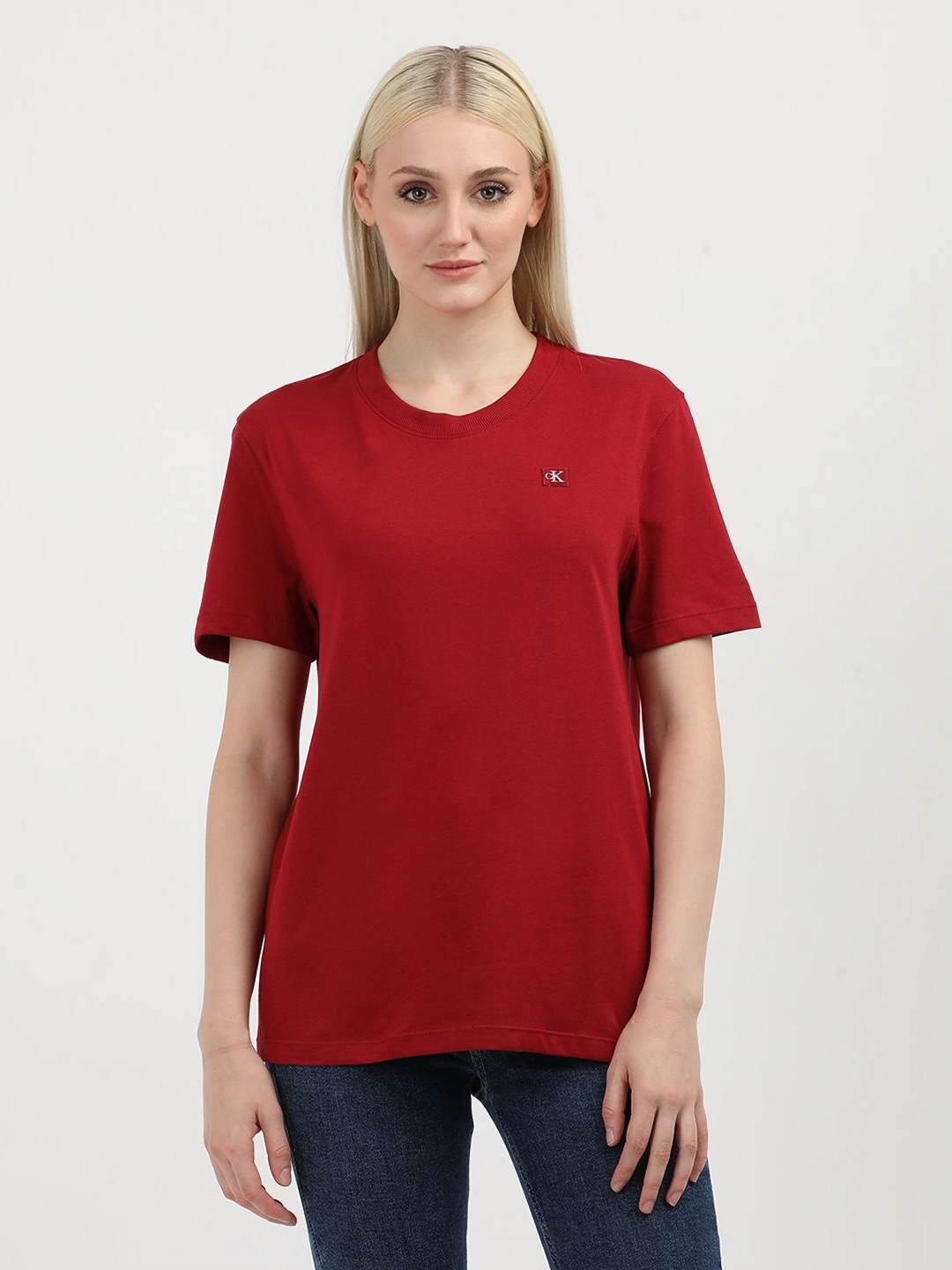 

Calvin Klein Jeans Women Sports V-Neck Drop-Shoulder Sleeves Raw Edge T-shirt, Red