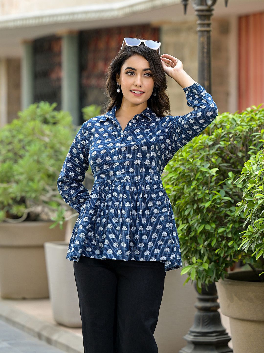 

Varanga Floral Printed Shirt Collar Pure Cotton Kurti, Blue