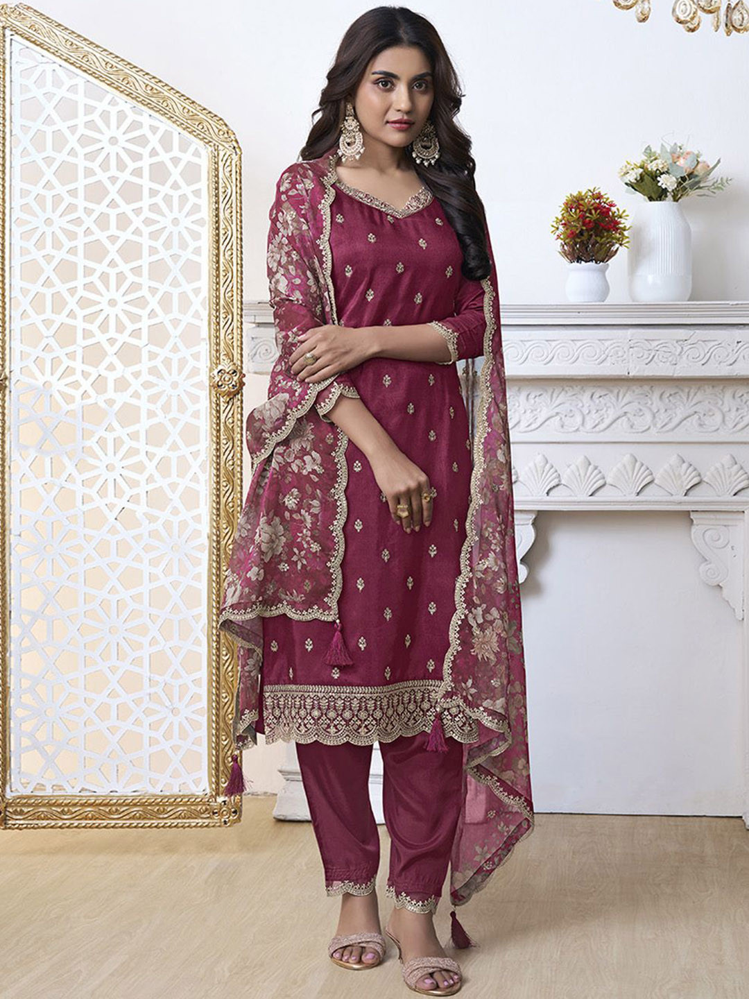 

Seerat Women Ethnic Motifs Embroidered Regular Thread Work Pure Silk Kurti with Trousers & With Dupatta, Maroon