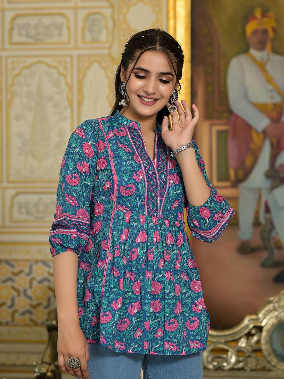 

Varanga Floral Printed Pure Cotton Kurti, Blue