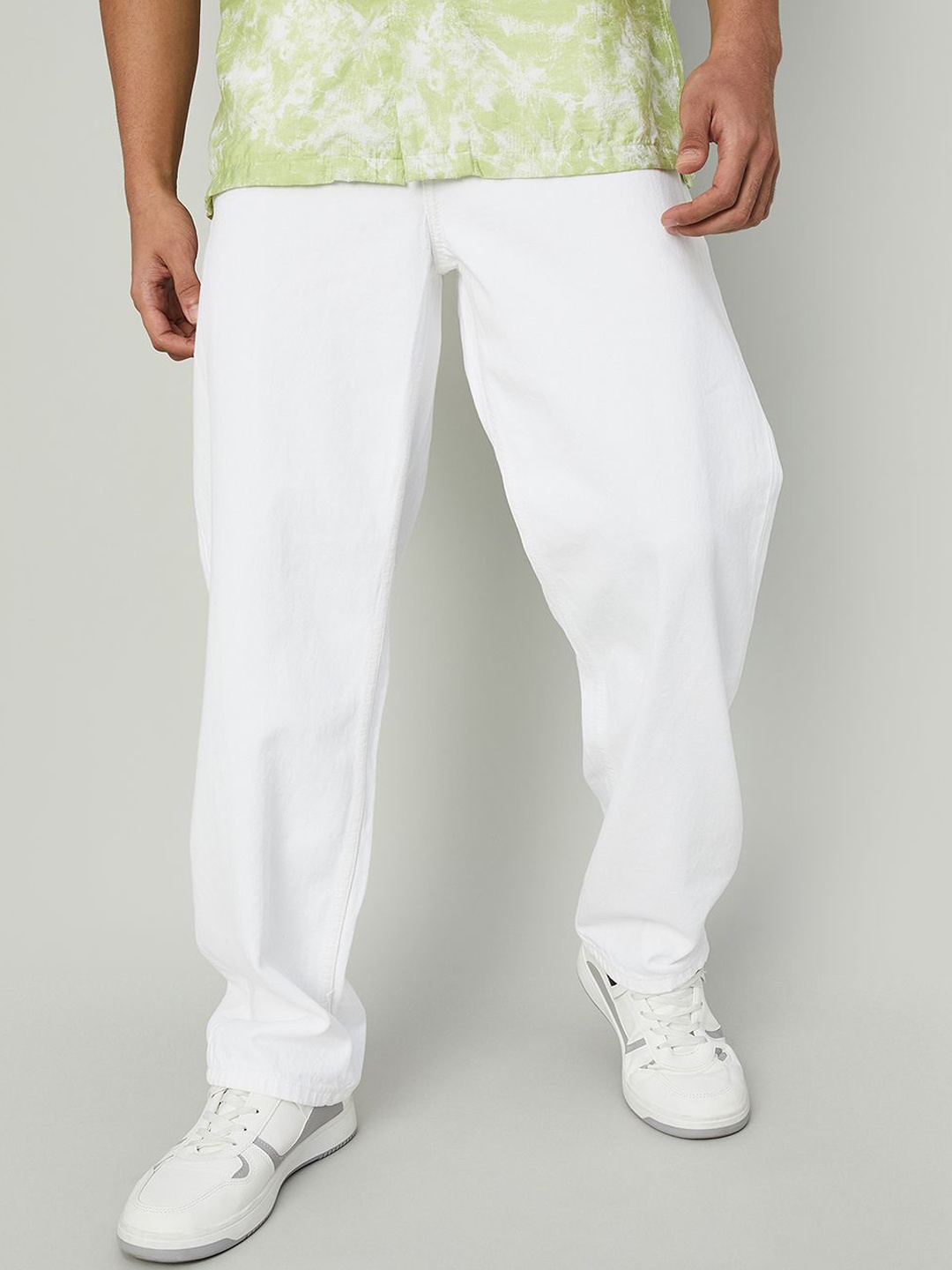 

Forca by Lifestyle Men Low Distress Jeans, White
