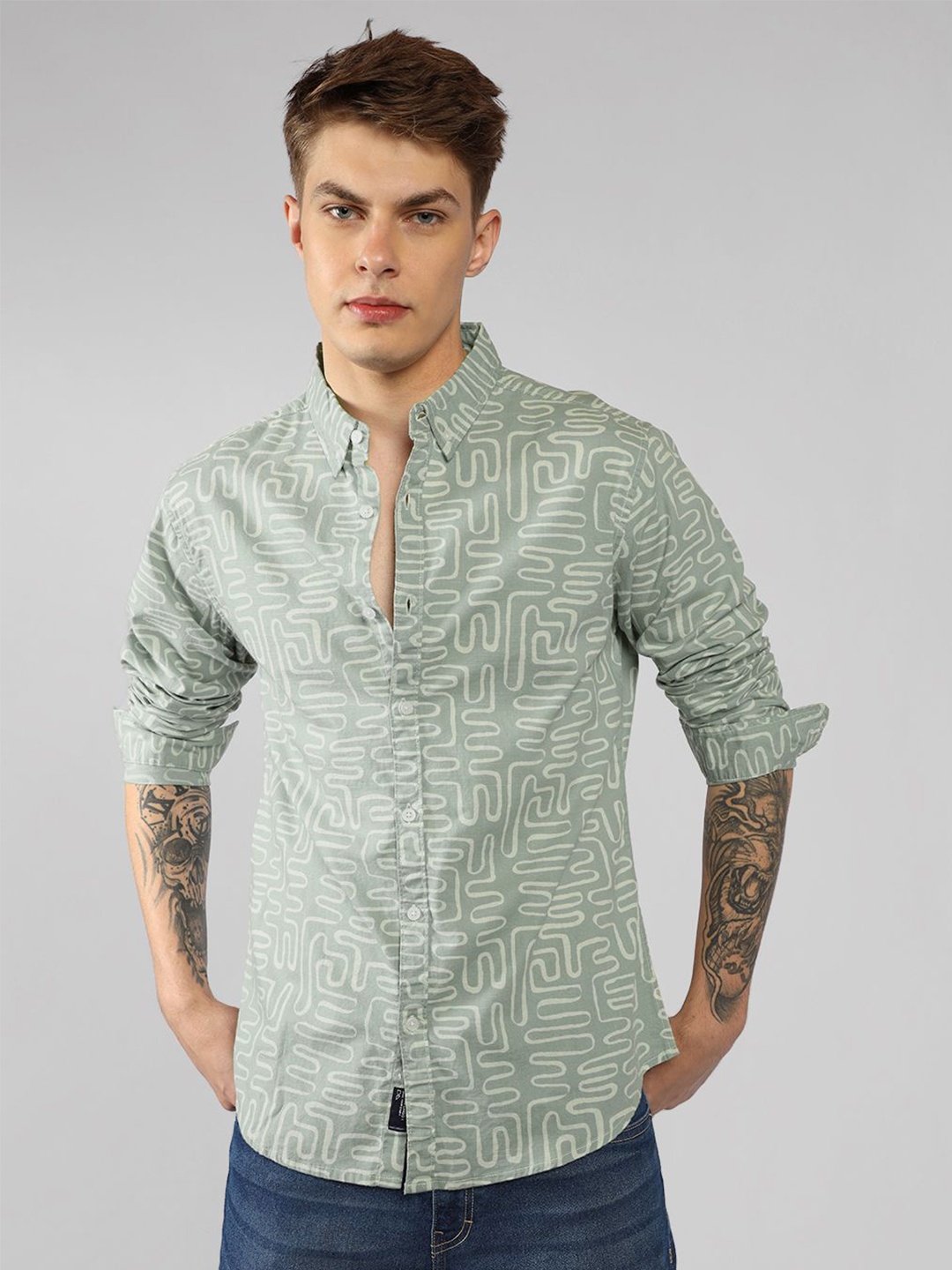 

Dennis Lingo Men Button-Down Collar Abstract Printed Cotton Casual Shirt, Green