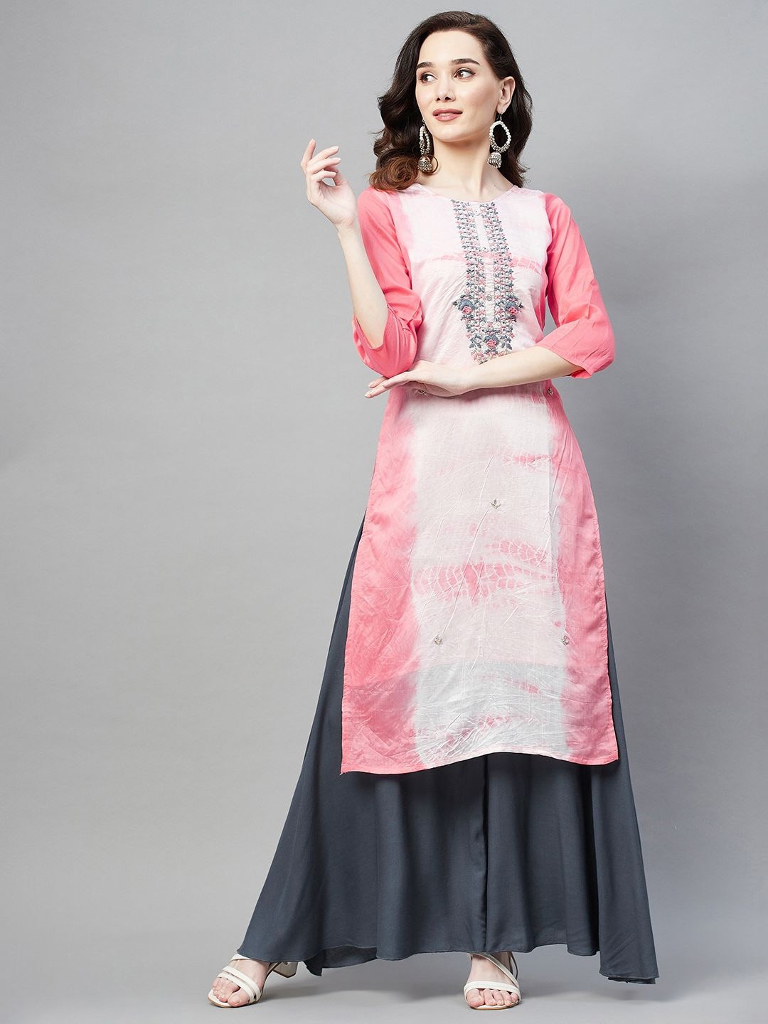 

BAESD Dyed Round Neck Thread Work Pure Cotton Straight Kurta, Pink