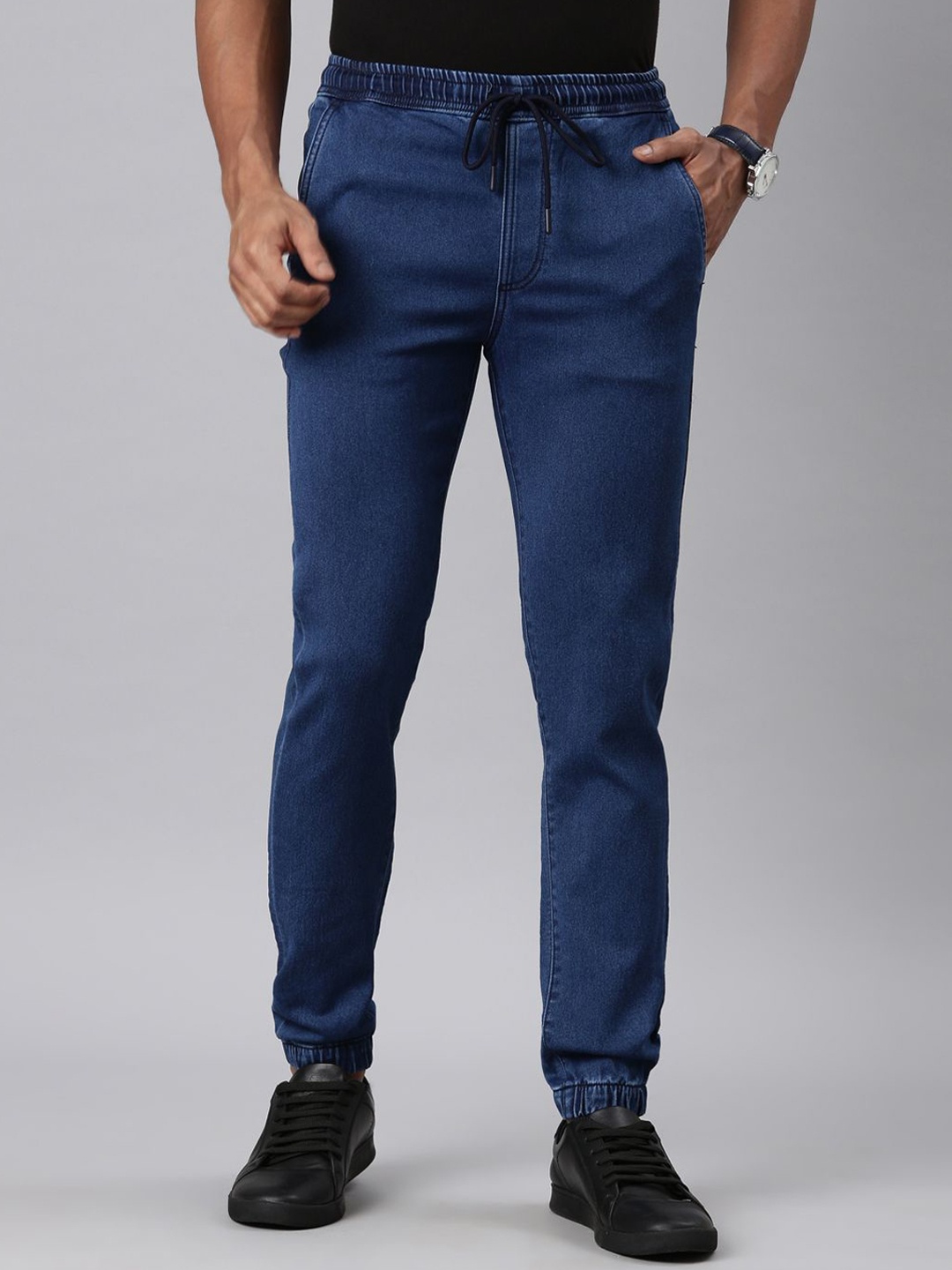 

CINOCCI Men Solid Mid-Rise Slim Fit Joggers Trousers, Blue