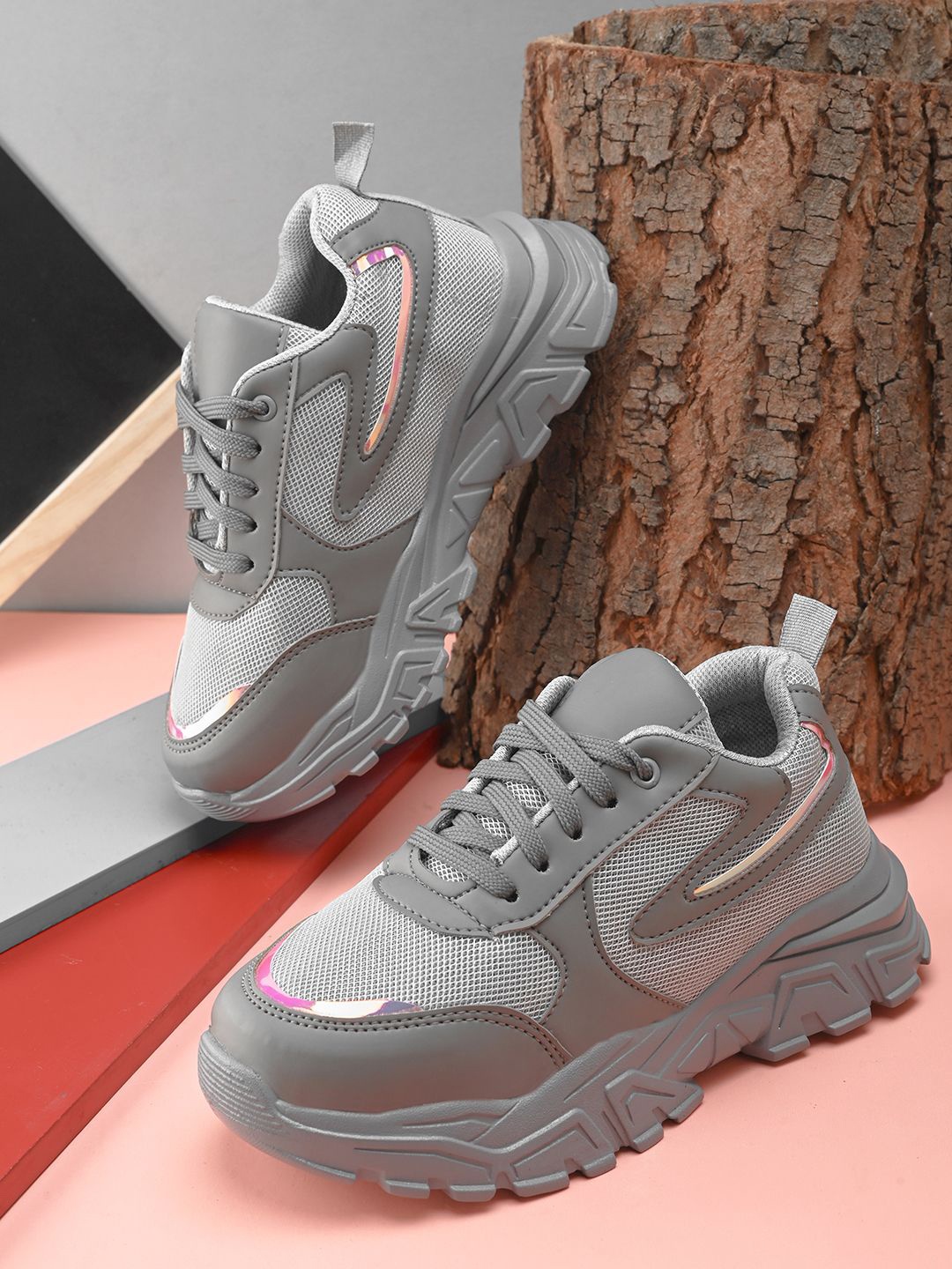 

The Roadster Lifestyle Co Women Lightweight Laced Up Sneakers, Grey