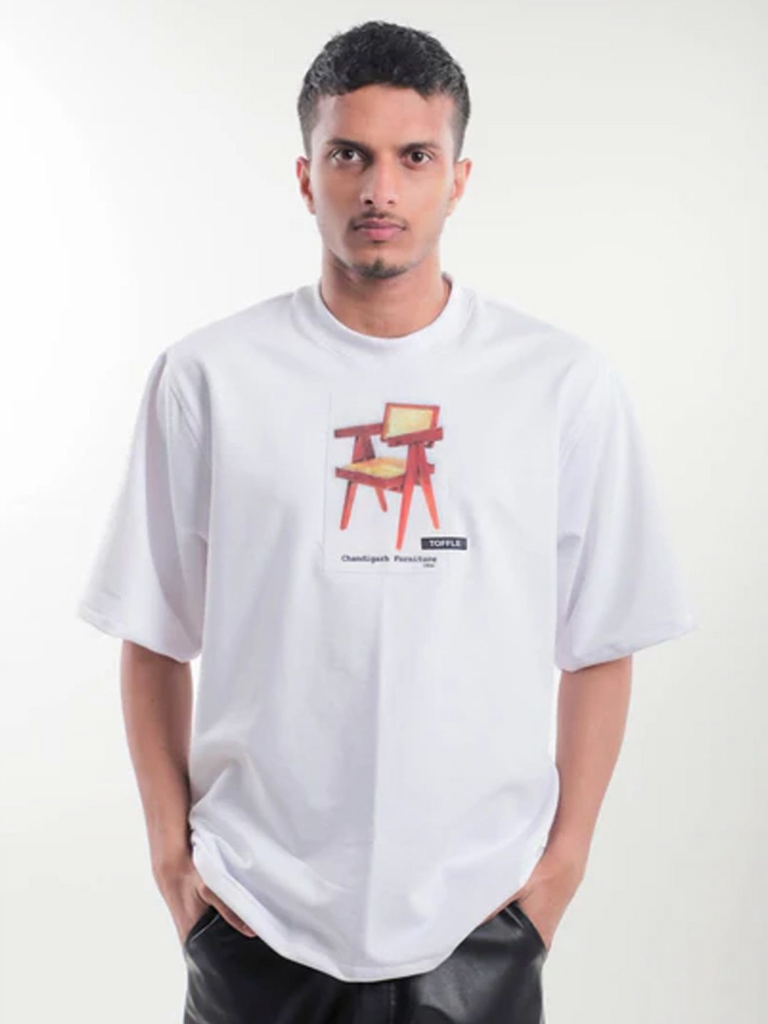 

TOFFLE Unisex Graphic Printed Oversized T-shirt, White