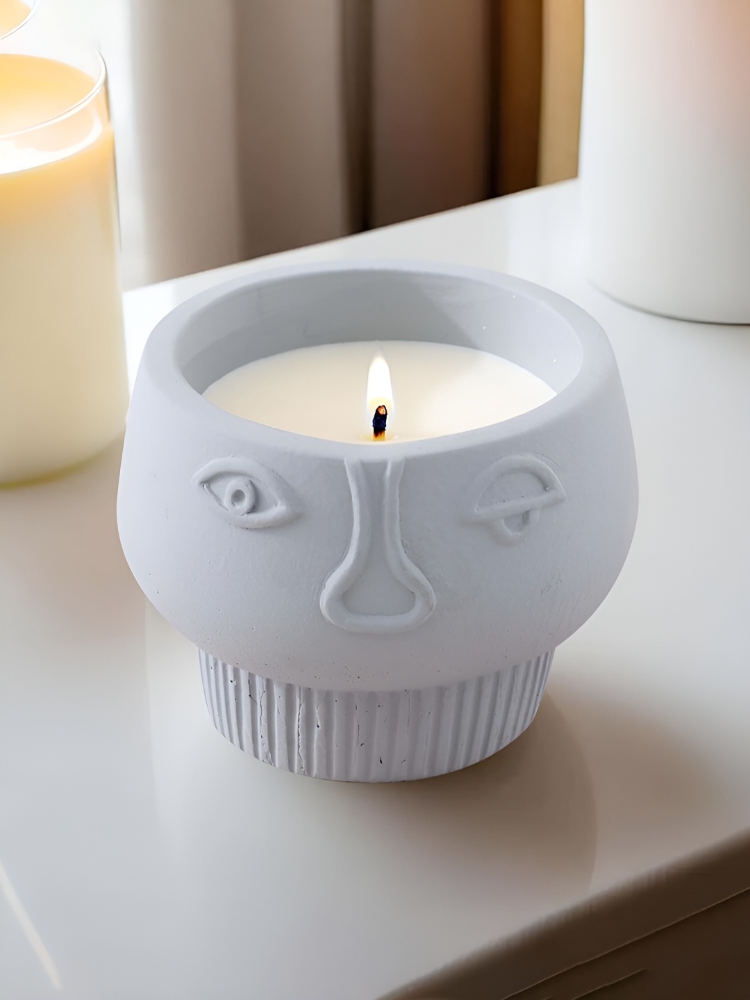 

Ekhasa White & Grey Textured Soy Wax Teak Wood Scented Jar Candle