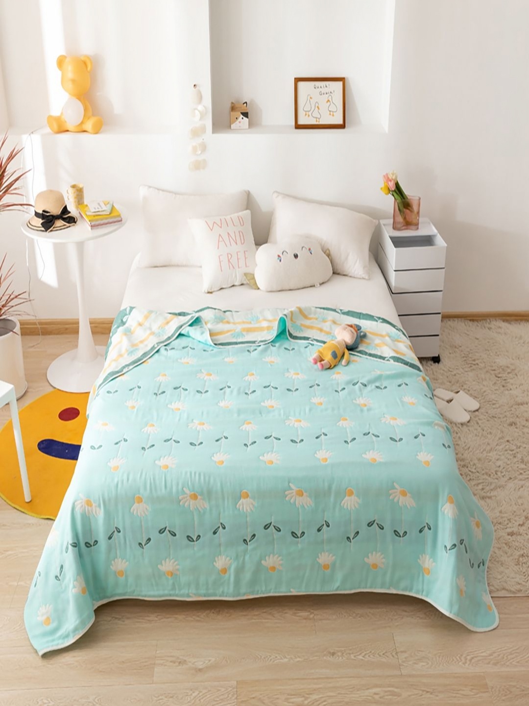 

JC HOME Green & White Cartoon Characters AC Room 400 GSM Cotton Double Bed Quilt