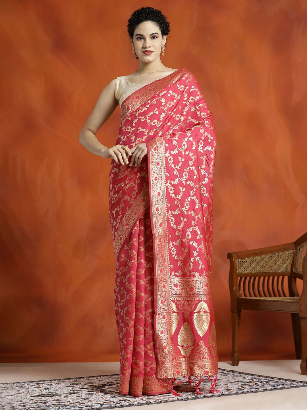 

Jaipur Kurti Silk Banarasi Zari Woven Heavy Saree, Pink