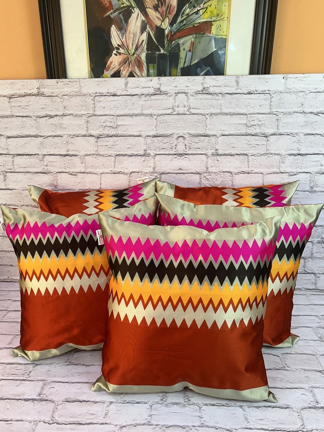 

Pink Parrot Pink & Gold-Toned 5 Pieces Geometric Square Cushion Covers