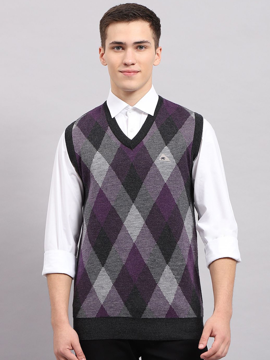 

Monte Carlo Men Checked Woollen Sweater Vest, Grey
