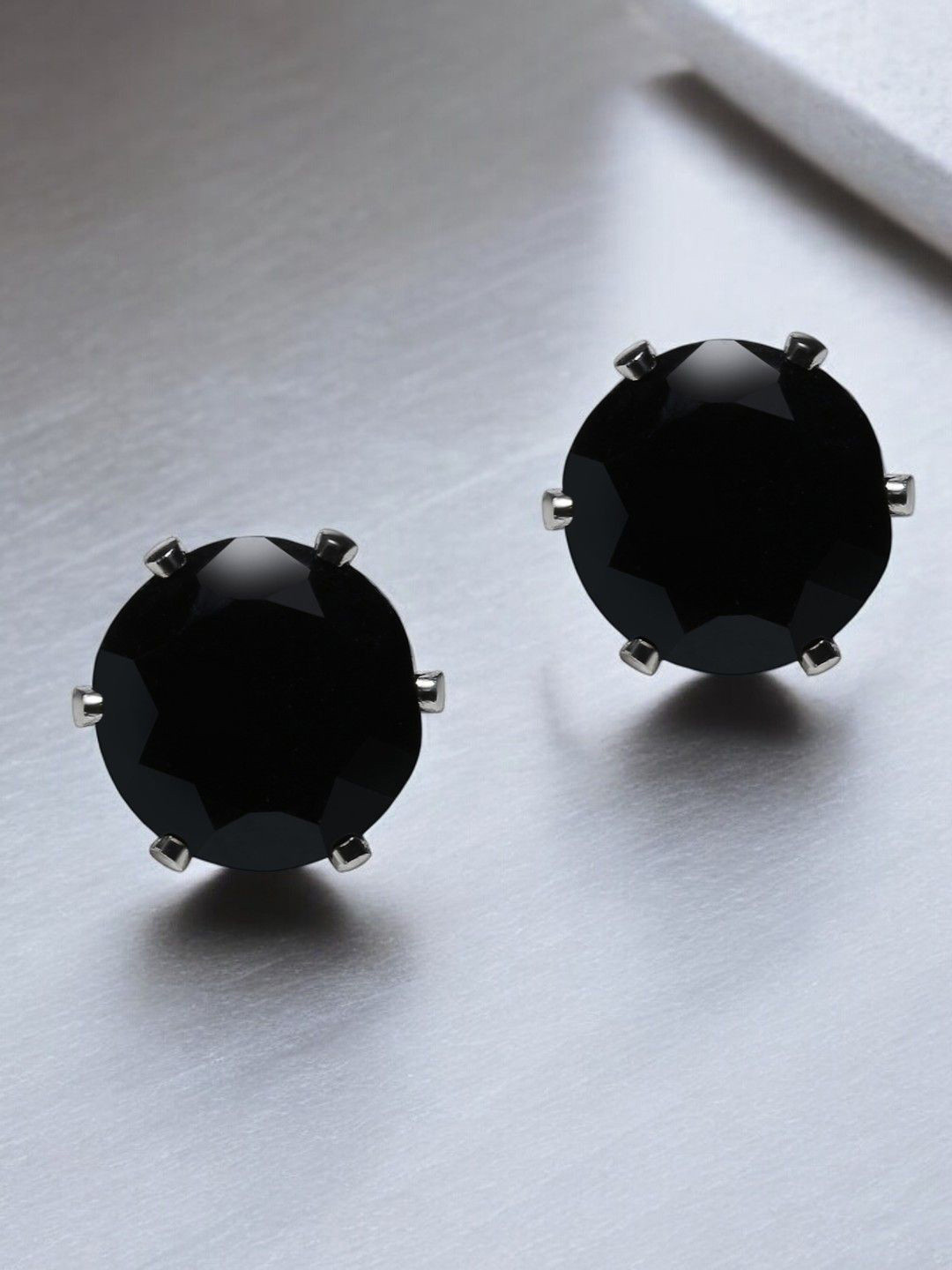 

fabula Contemporary Stainless Steel Magnetic Non-Piercing Studded Earrings, Black