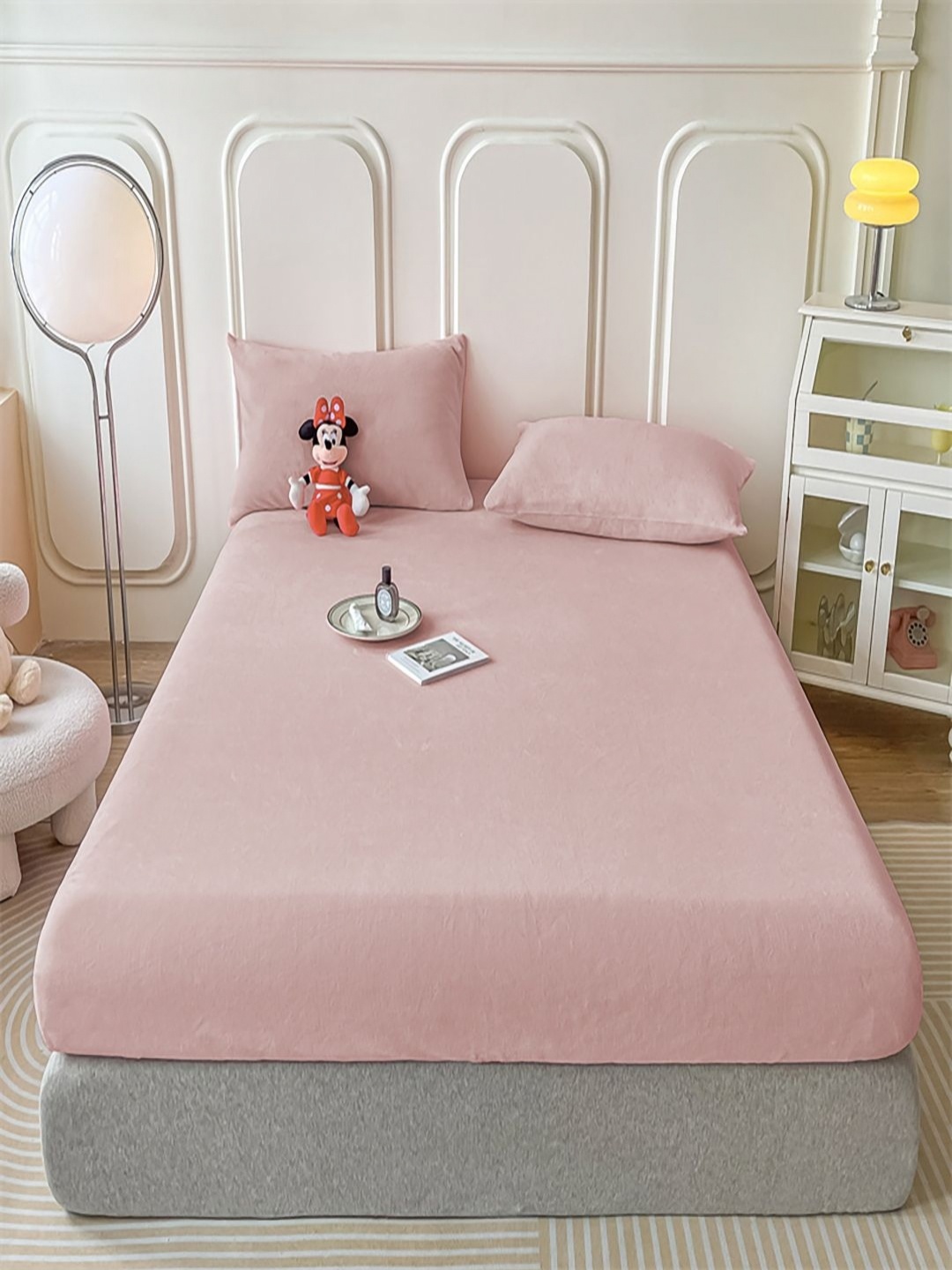 

JC HOME Pink 160 TC Bedsheet with 1 Pillow Covers