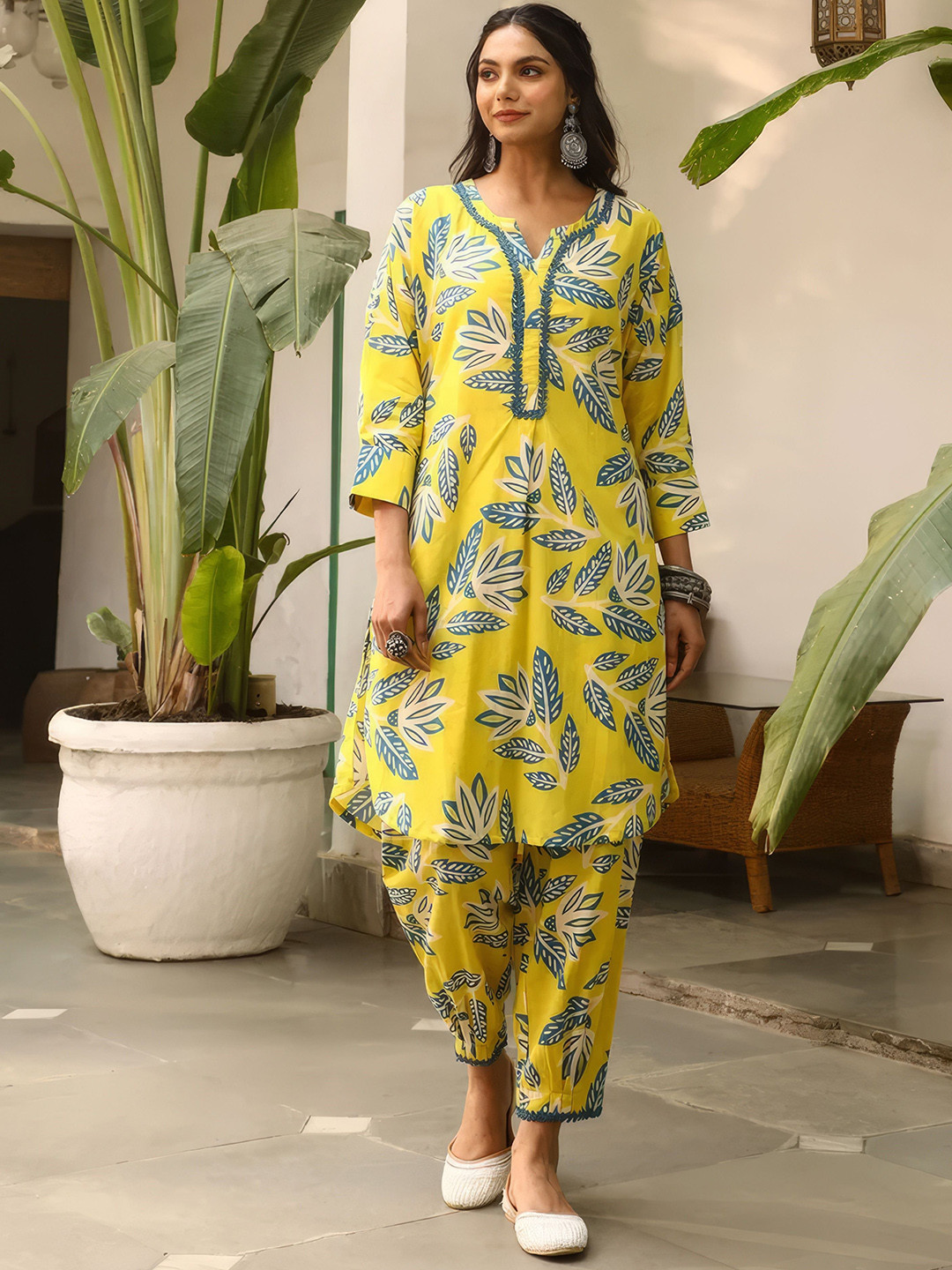 

FAB GALAXY Floral Printed Notched Neck Straight Kurta With Trousers, Lime green
