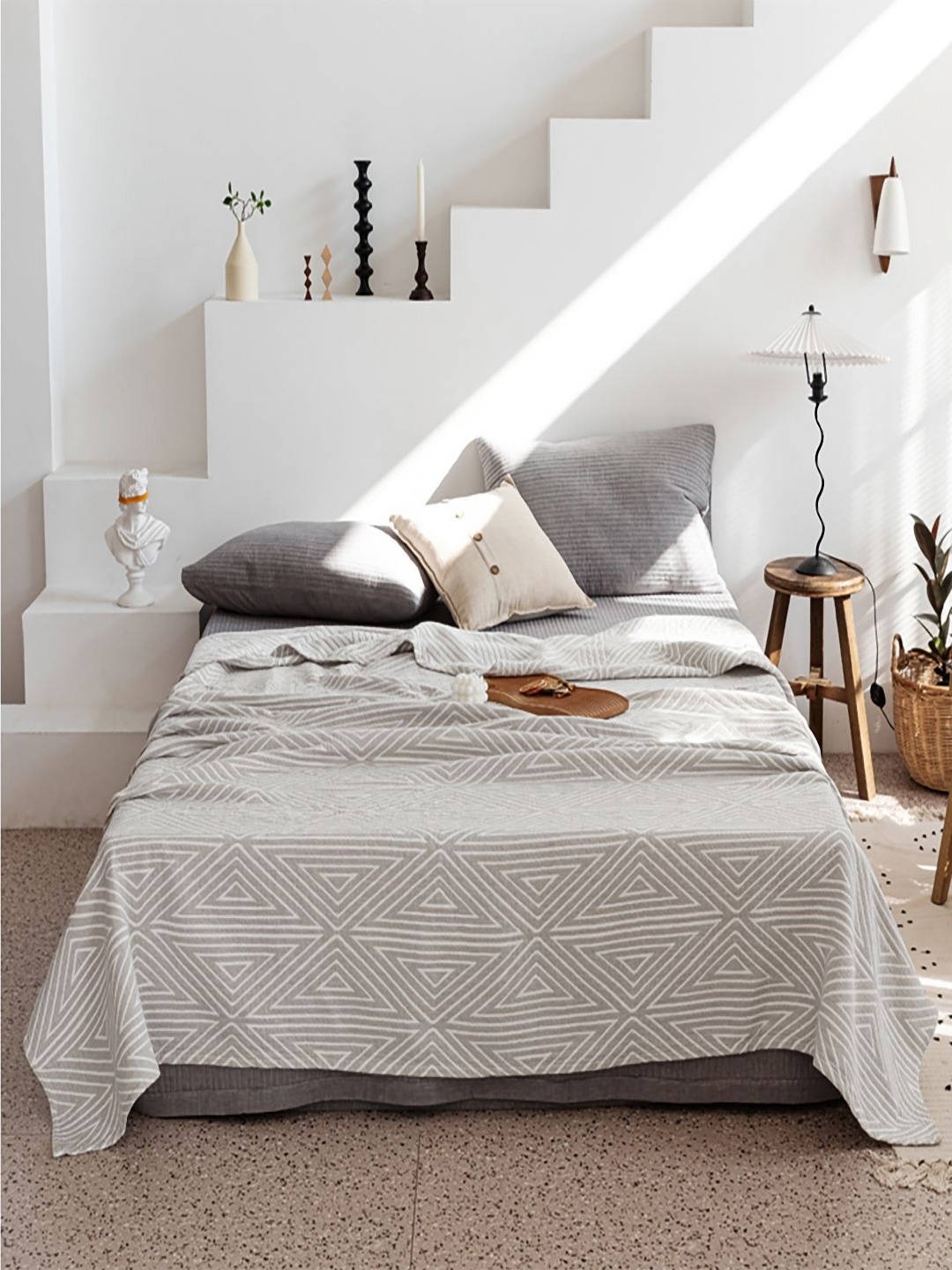 

JC HOME Grey & White Geometric 350 GSM AC Room Pure Cotton Double Bed Quilt