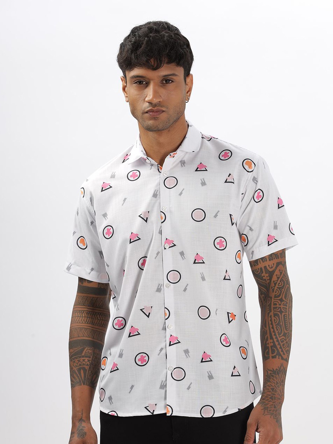

Vestirio Men Relaxed Spread Collar Conversational Printed Casual Shirt, White