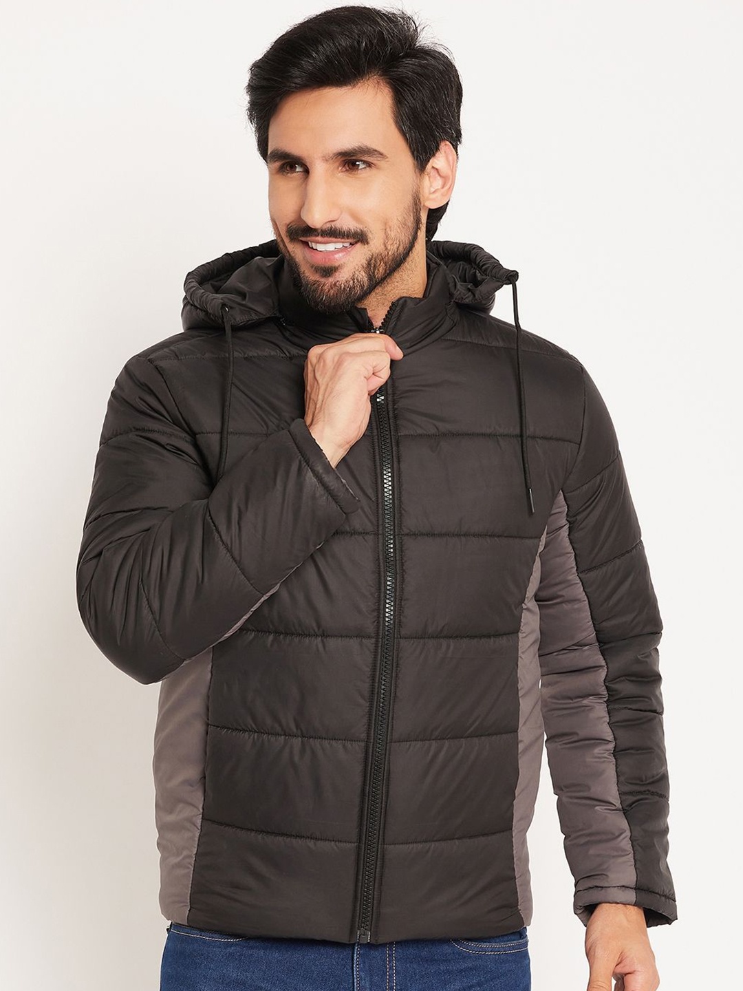 

VERO AMORE Men Colourblocked Hooded Puffer Jacket, Black