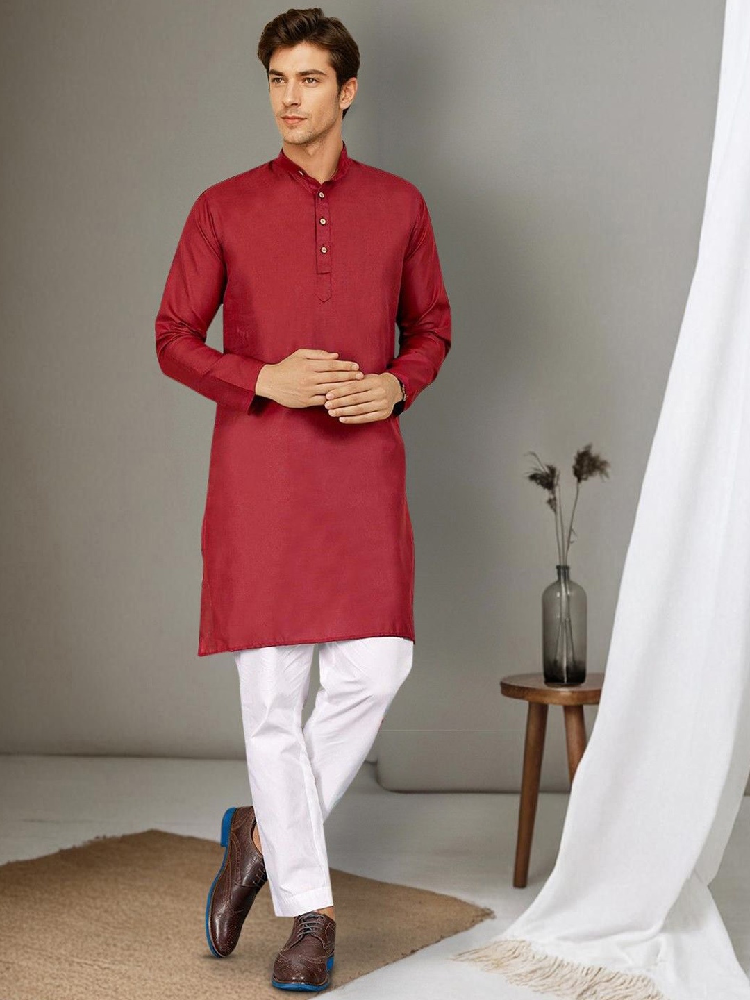 

Anouk Mandarin Collar Regular Kurta With Pyjama, Maroon