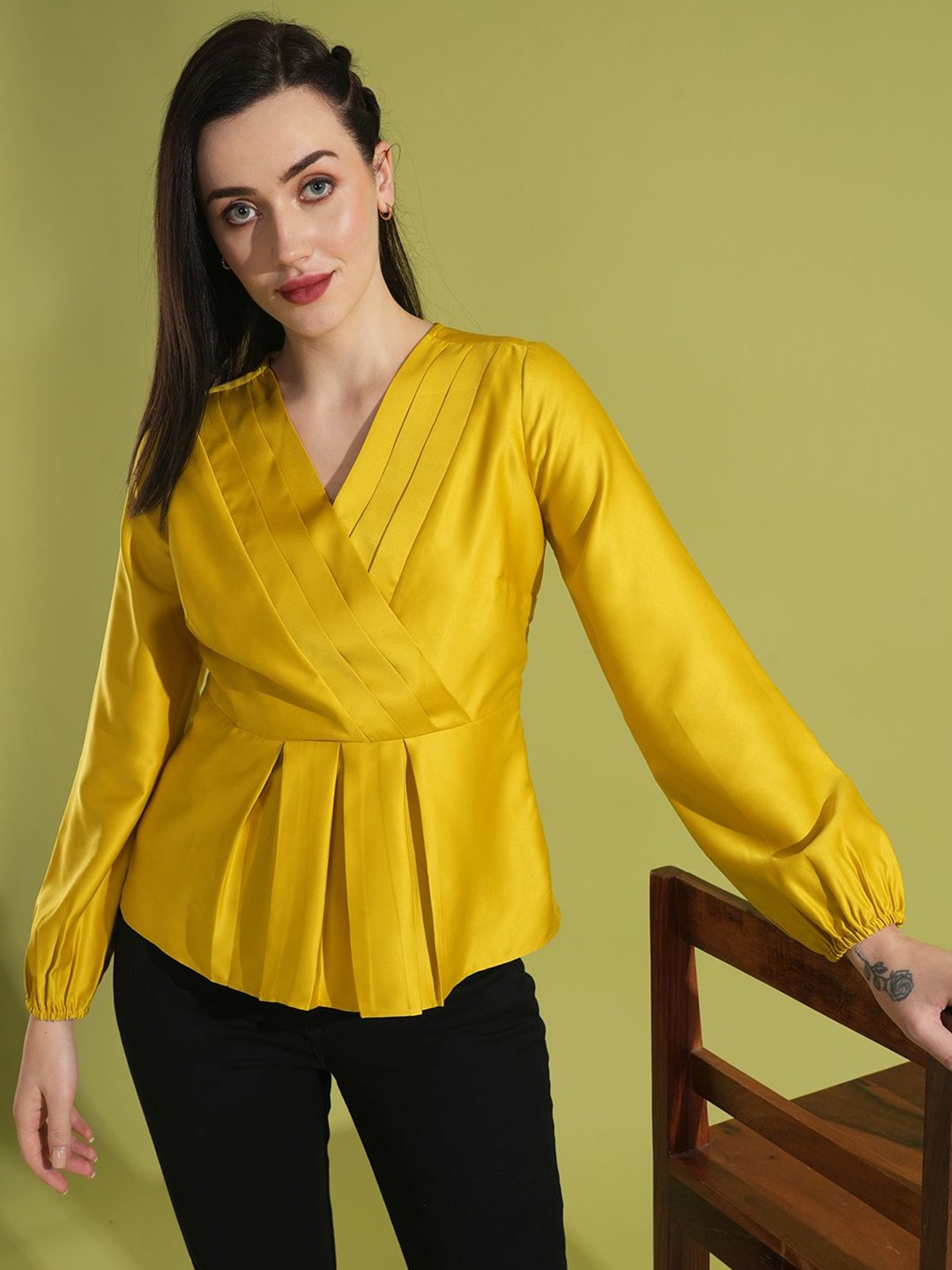 

Globus Women Solid V-Neck Top, Yellow