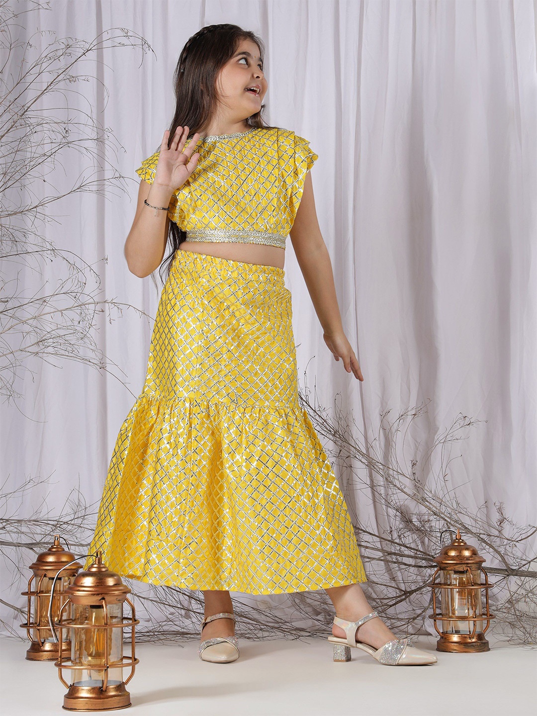 

NEUDIS Girls Woven Design Gotta Patti Ready to Wear Lehenga & Choli, Yellow