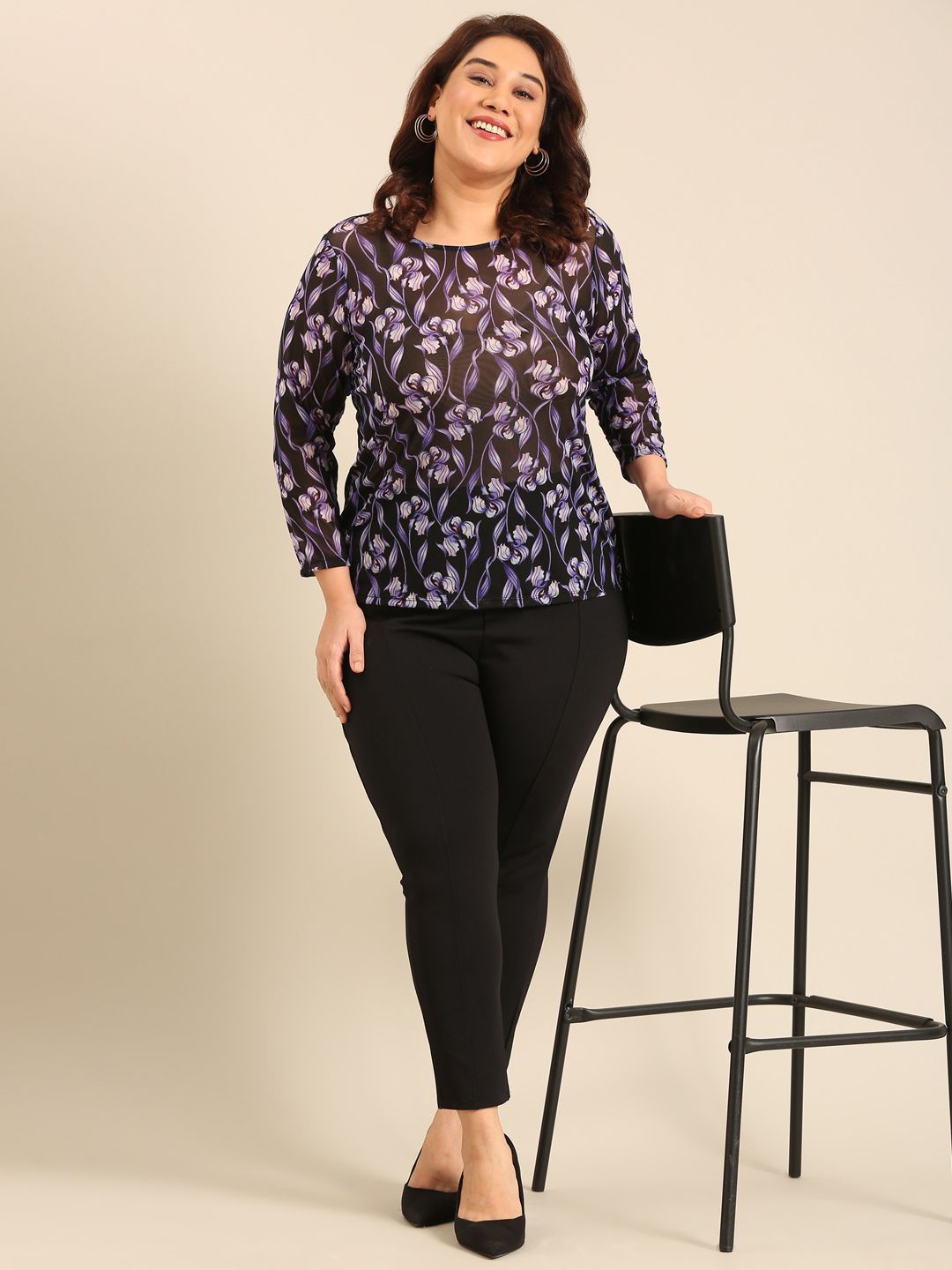 

The Pink Moon Women Floral Printed Round Neck Plus Size Top, Navy blue