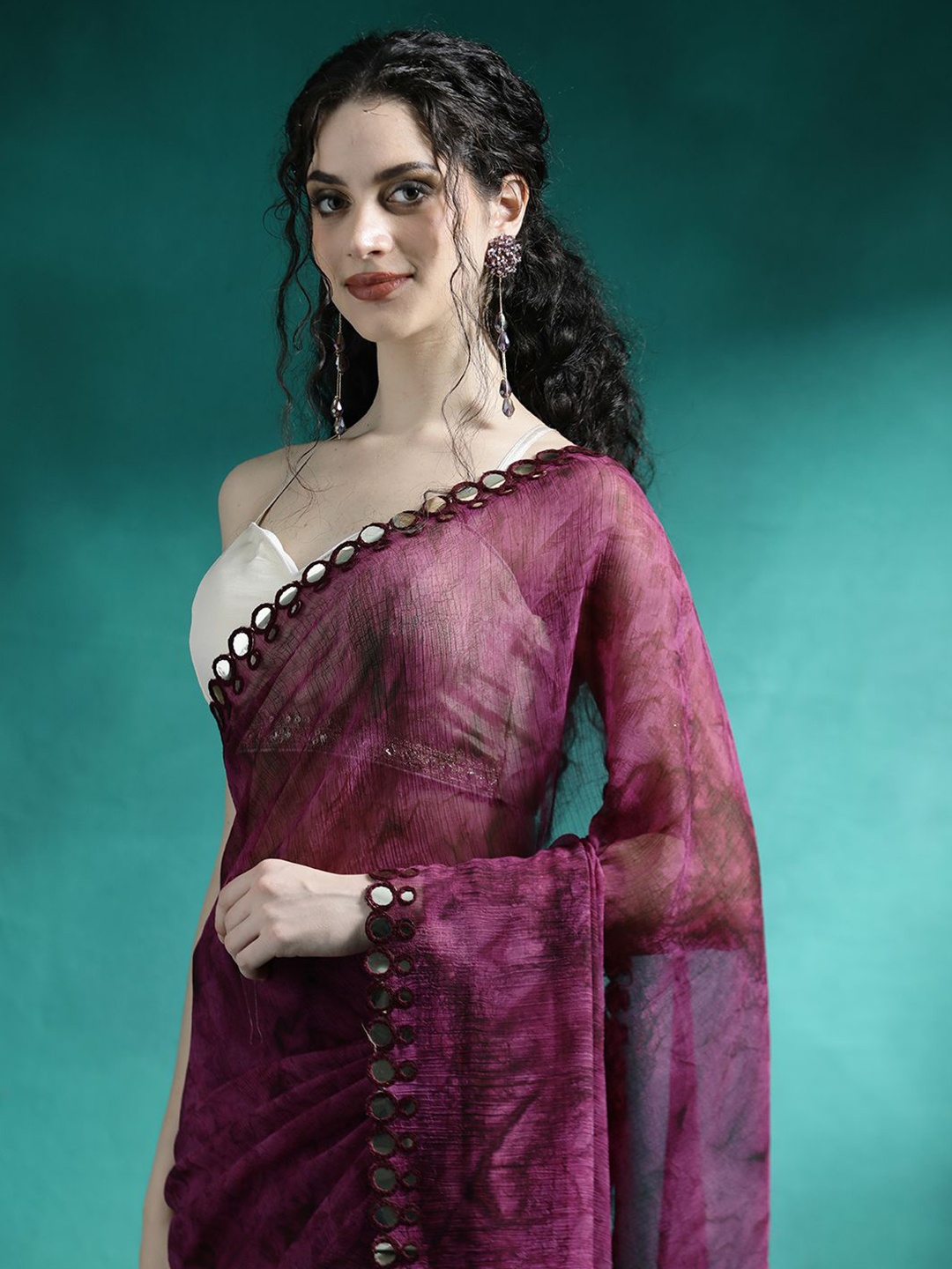 

Sangria Abstract Printed Saree With Blouse Piece, Purple