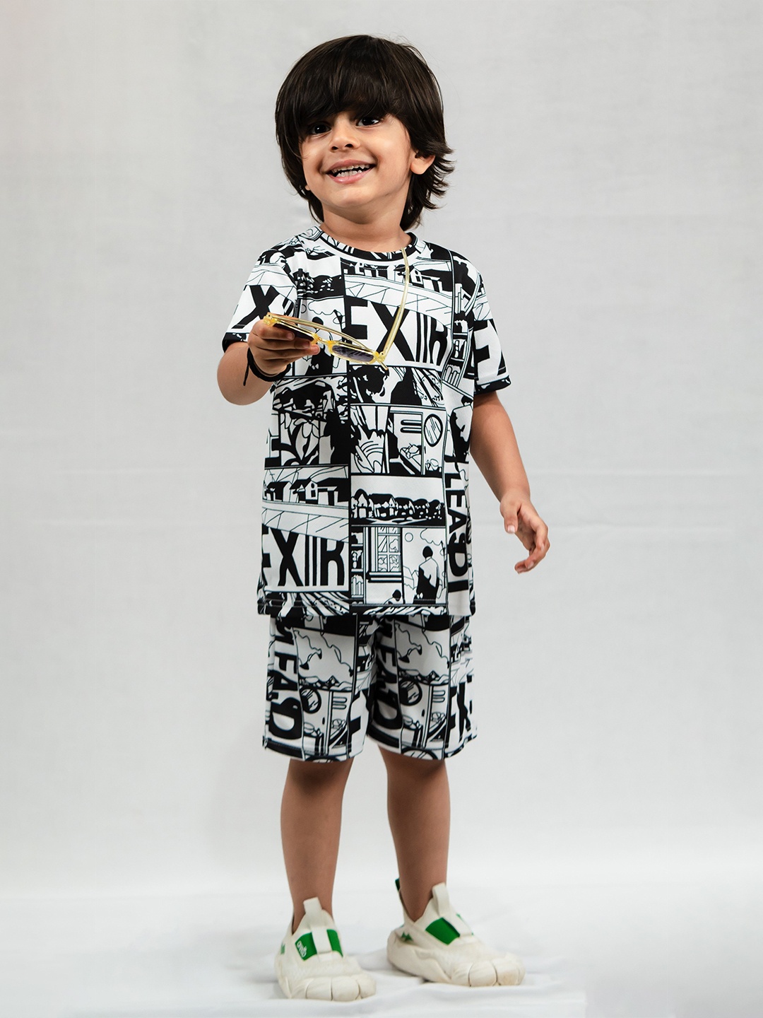 

Emblica Boys Printed Round Neck T-shirt with Shorts, Black