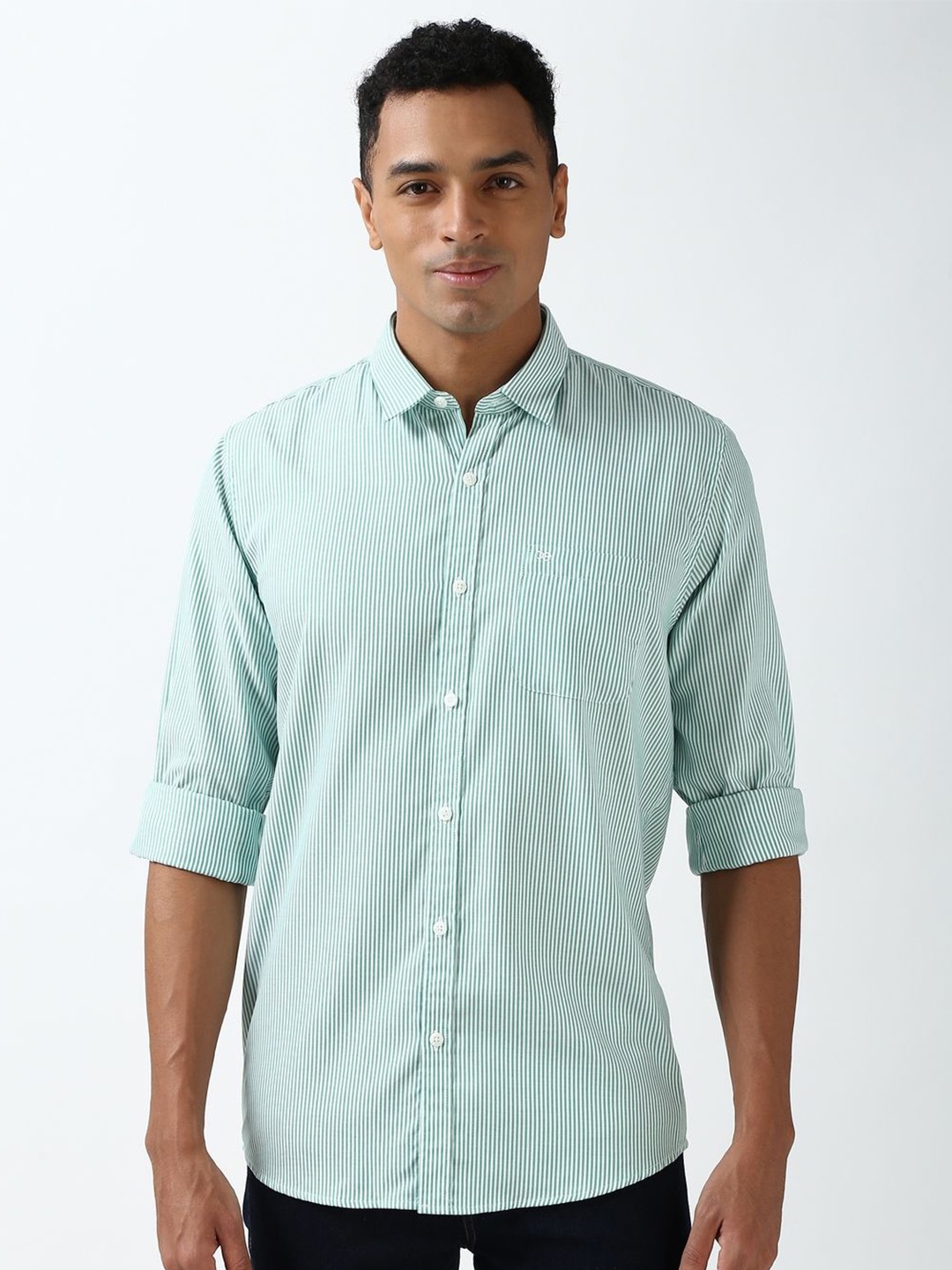 

Peter England Casuals Men Slim Fit Opaque Striped Casual Shirt, Green